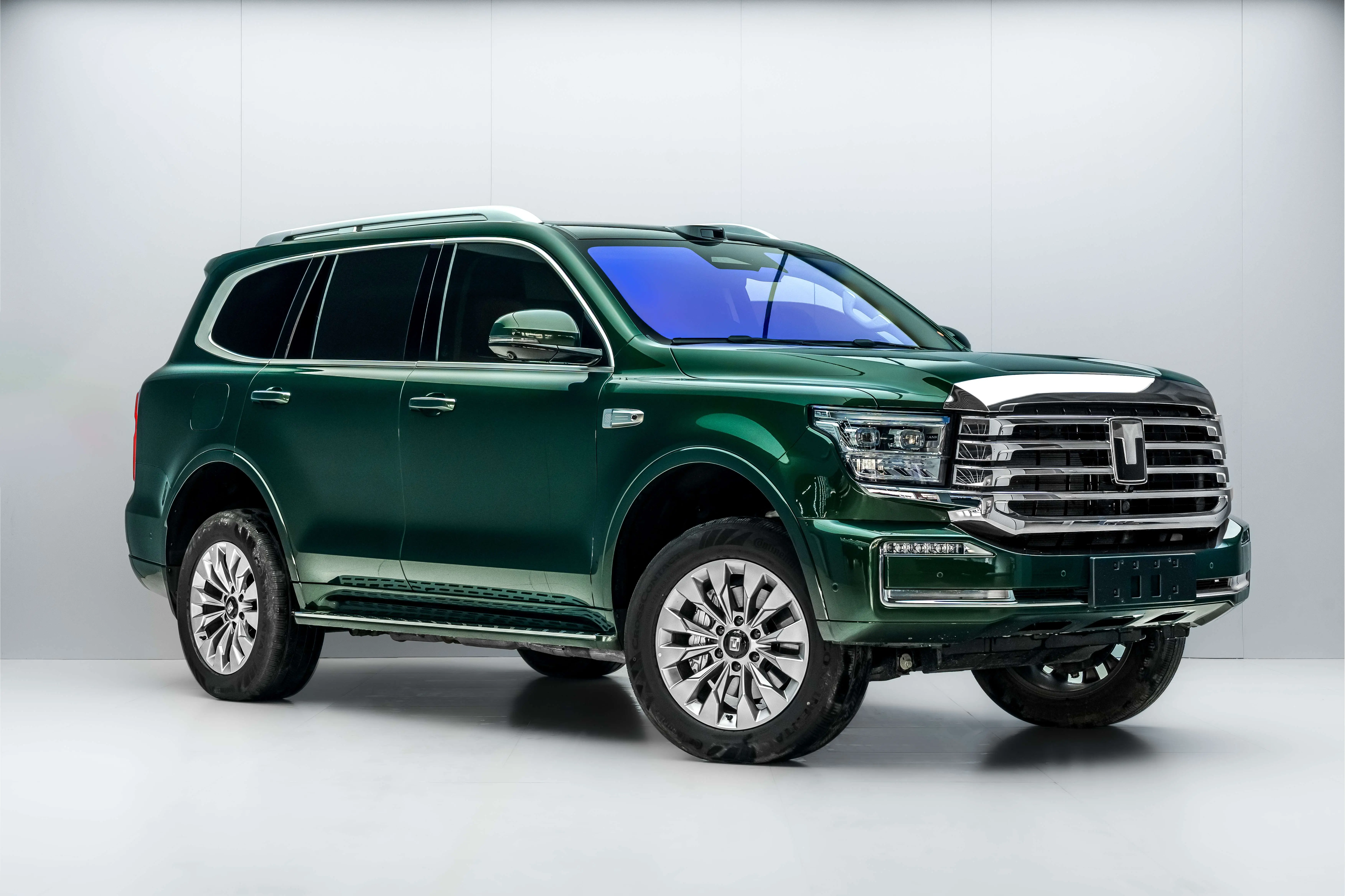 Tank 500 Hi4-Z  из Китая