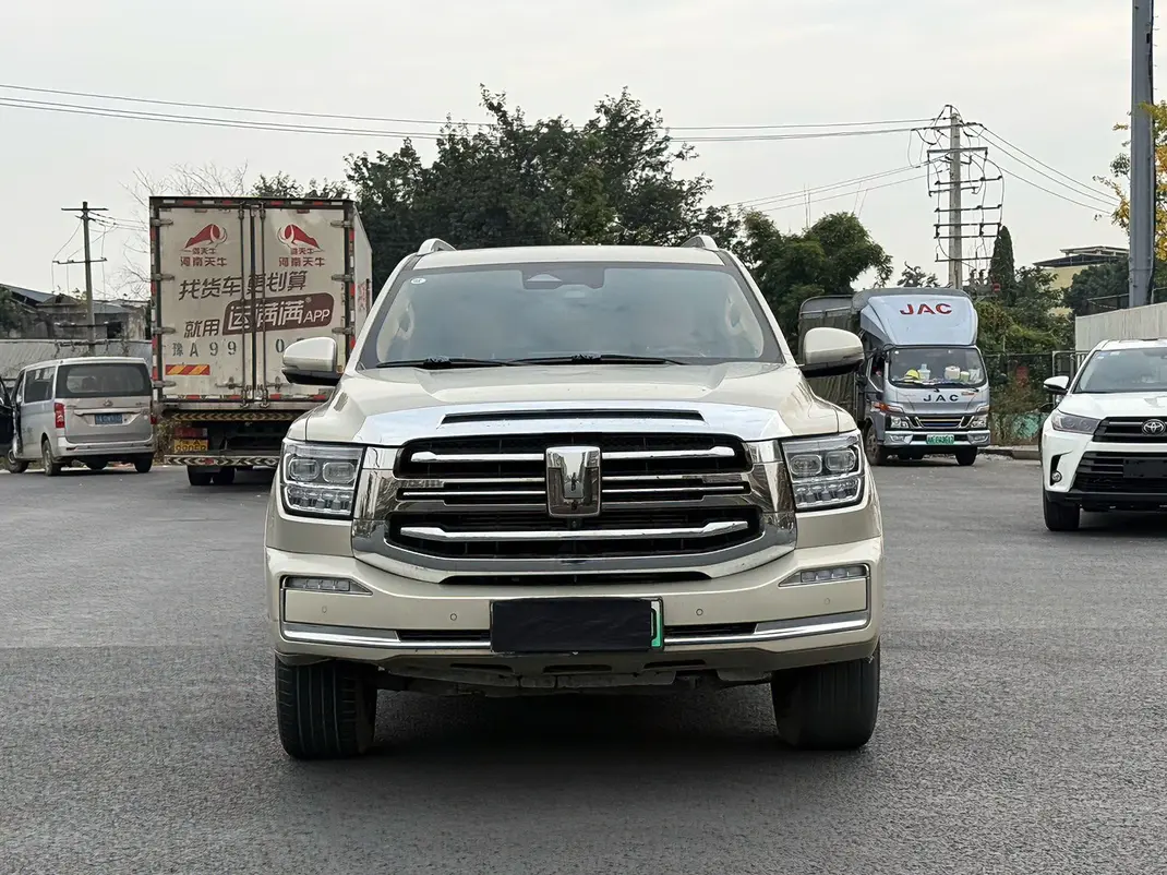 Tank 500 Hi4-T  из Китая