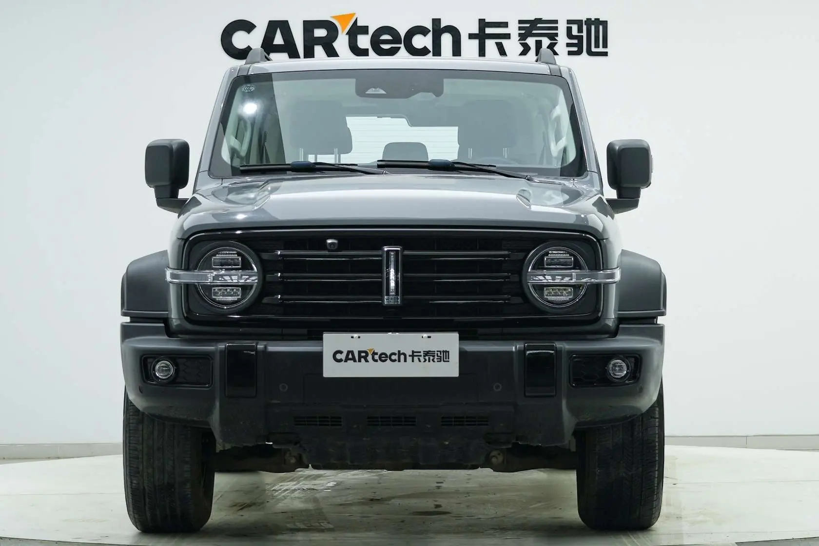 Tank 300  из Китая