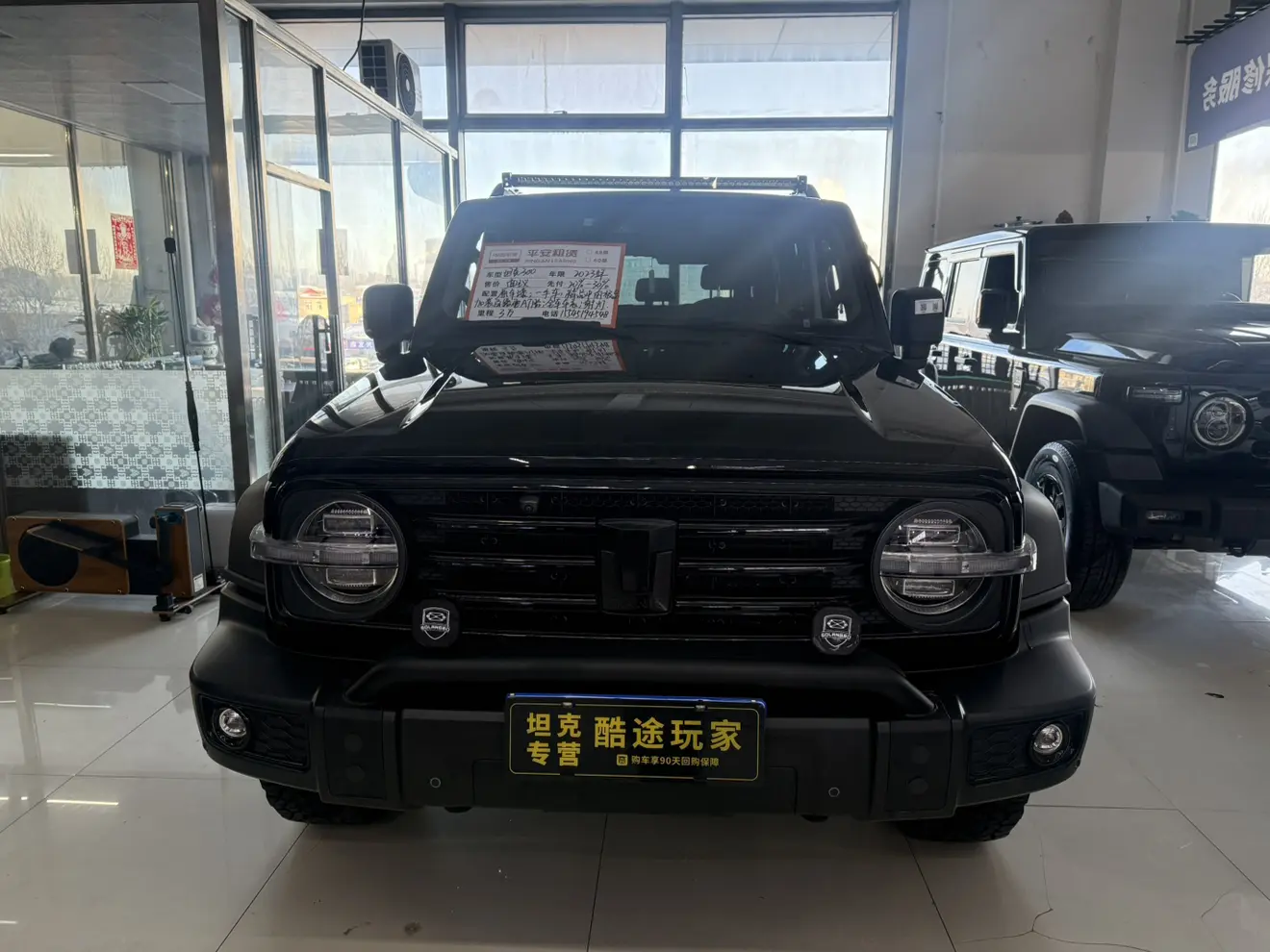 Tank 300  из Китая