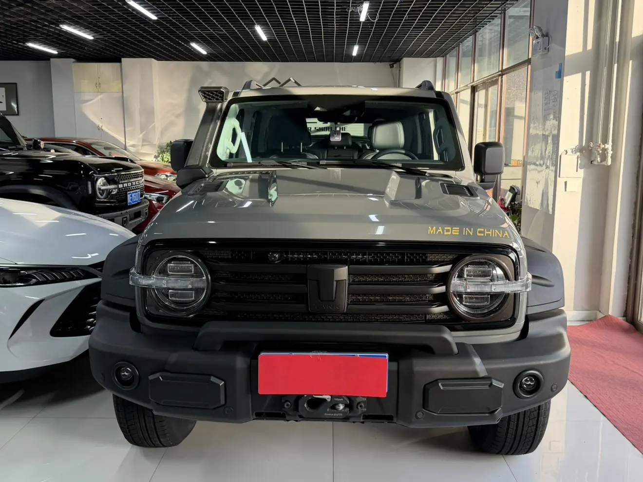 Tank 300  из Китая