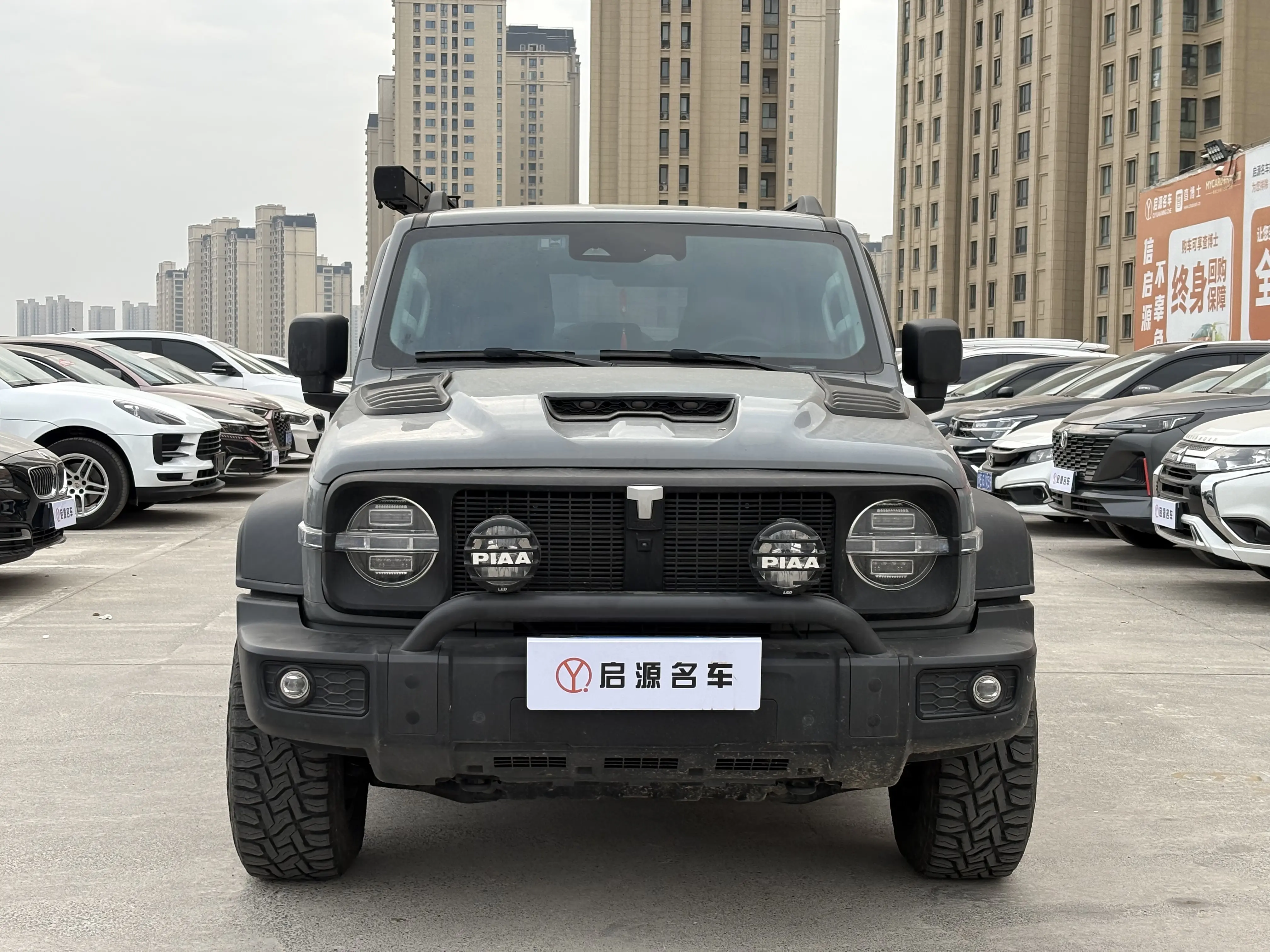 Tank 300  из Китая