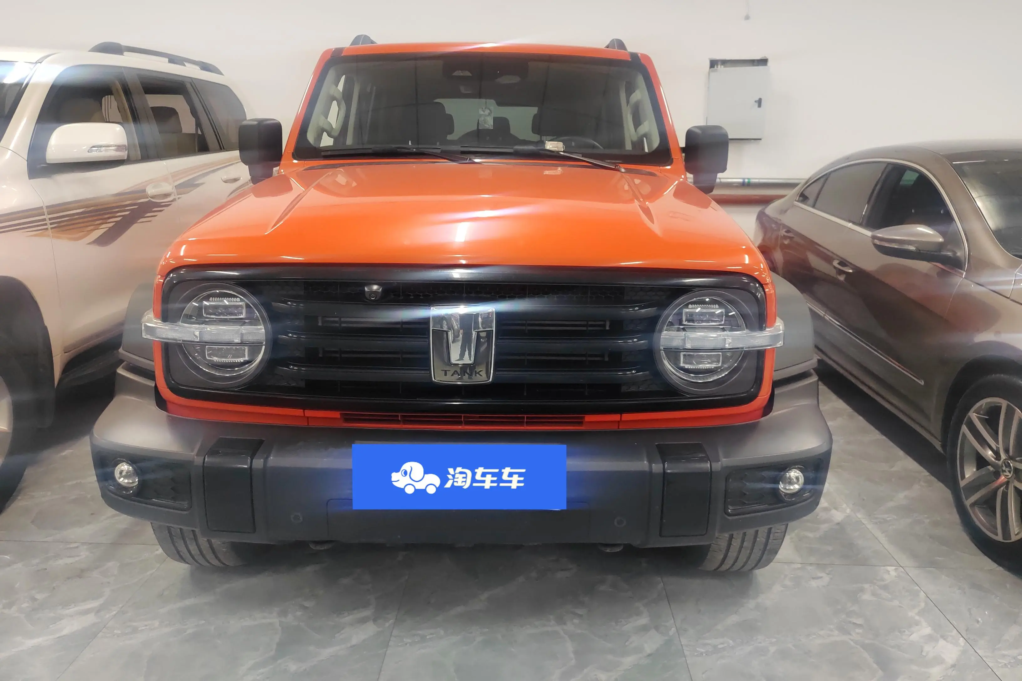 Tank 300  из Китая