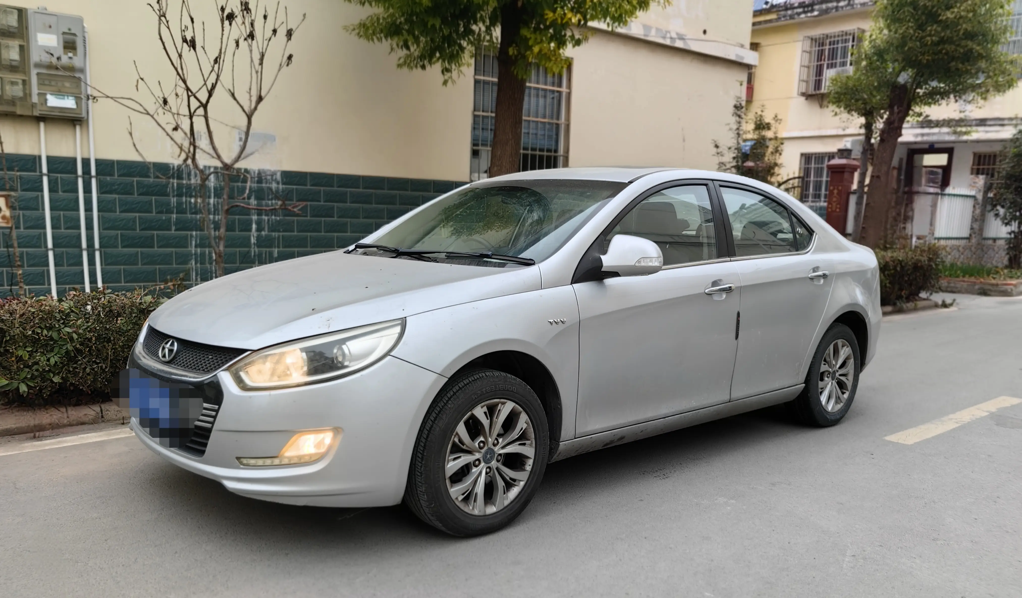 Jiangxi Heyue  из Китая