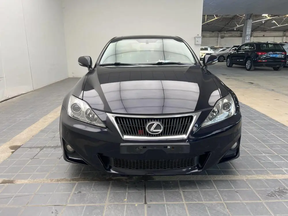 Lexus IS  из Китая