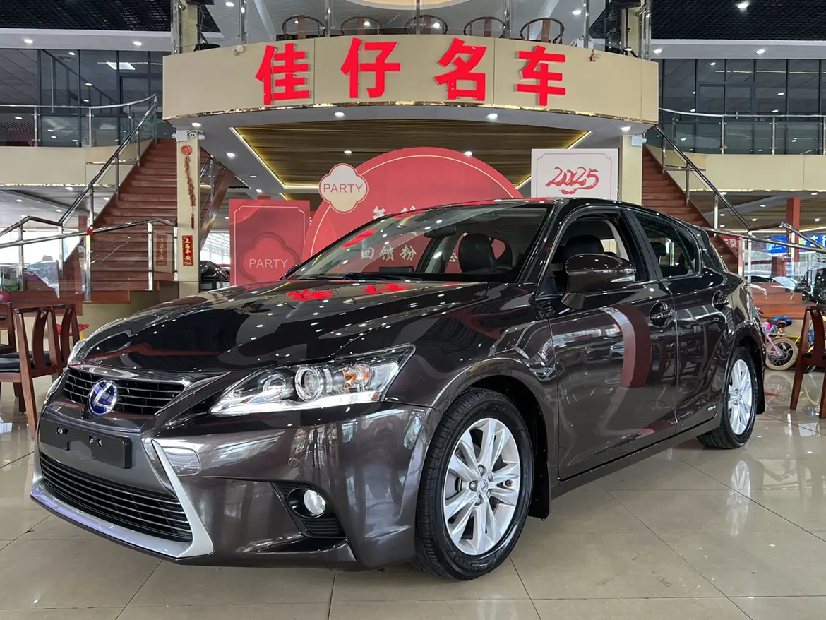 Lexus CT  из Китая