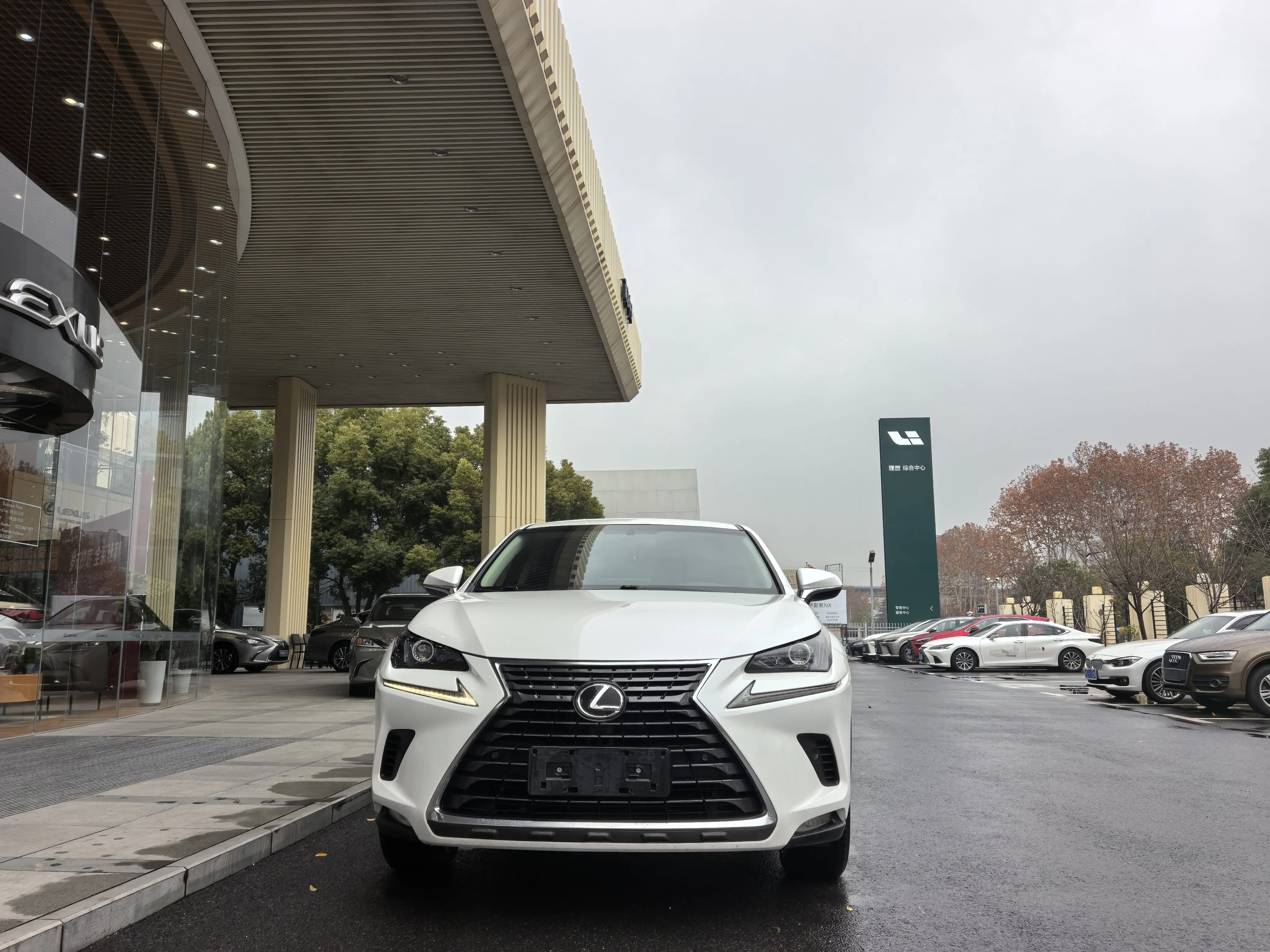 Lexus NX  из Китая