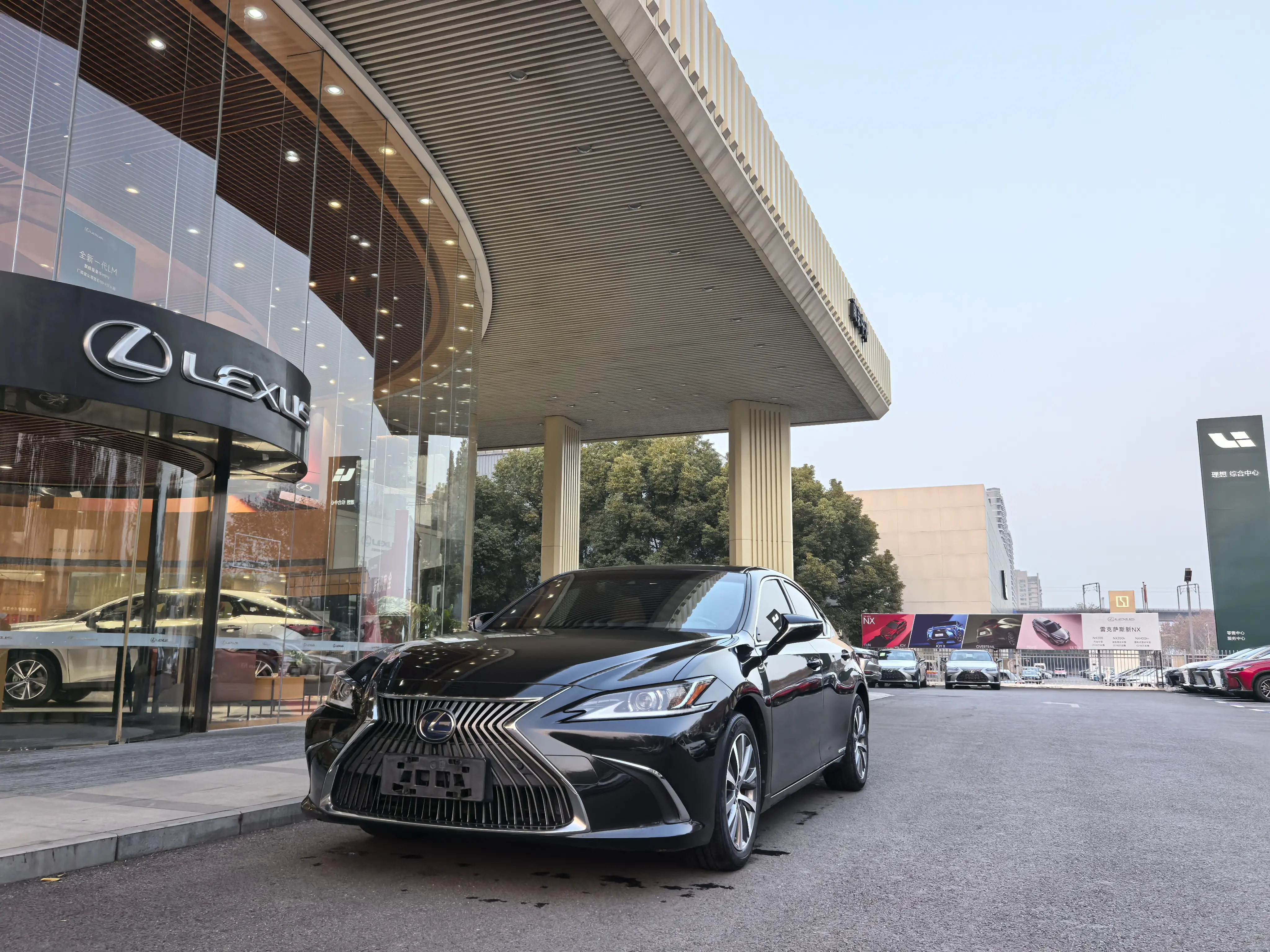 Lexus ES
