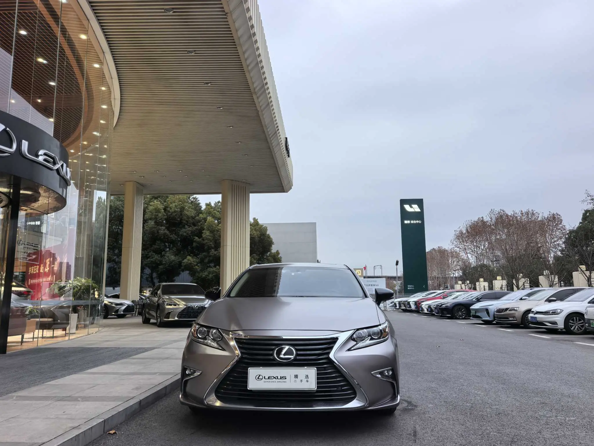 Lexus ES  из Китая