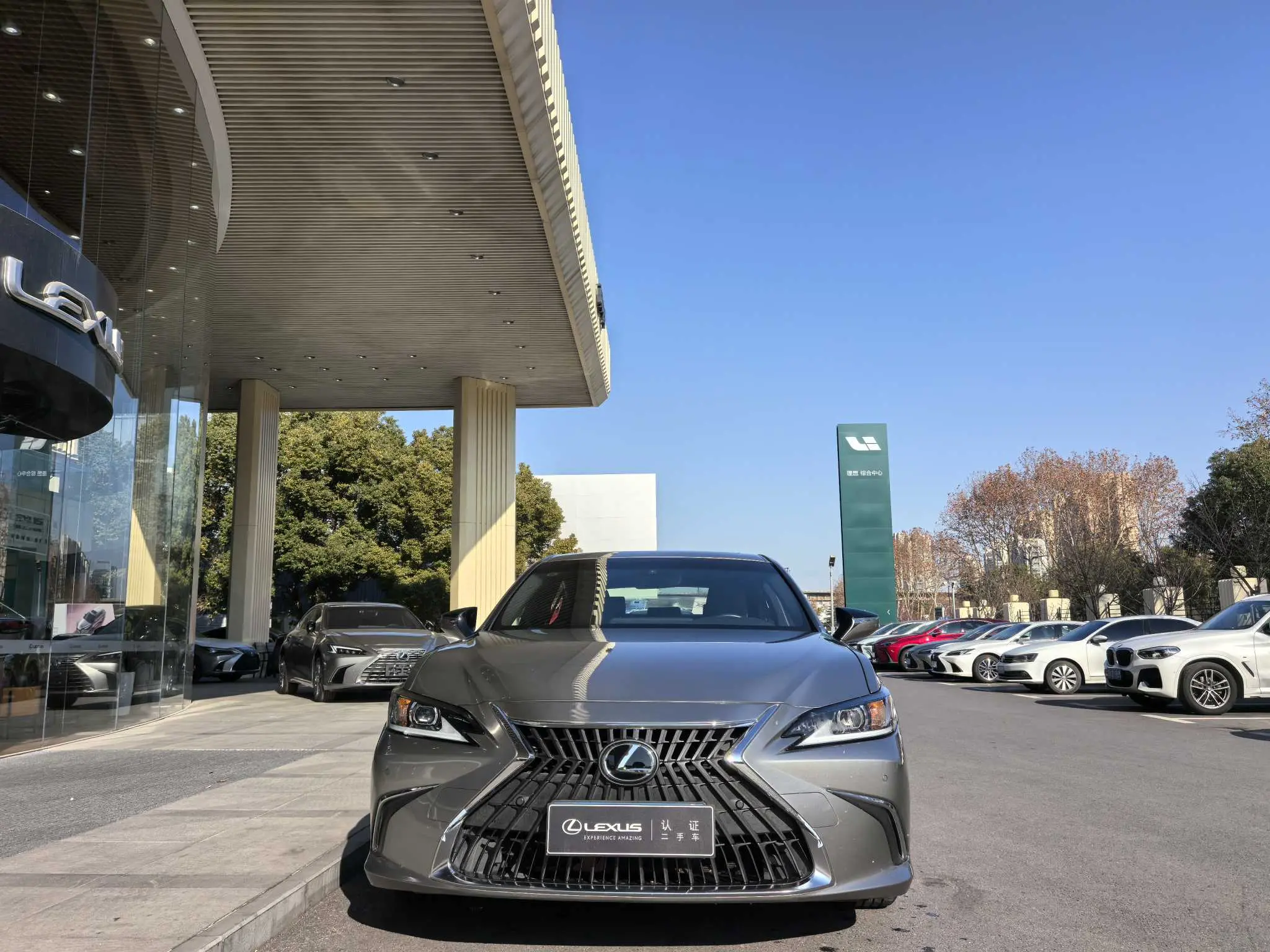 Lexus ES  из Китая