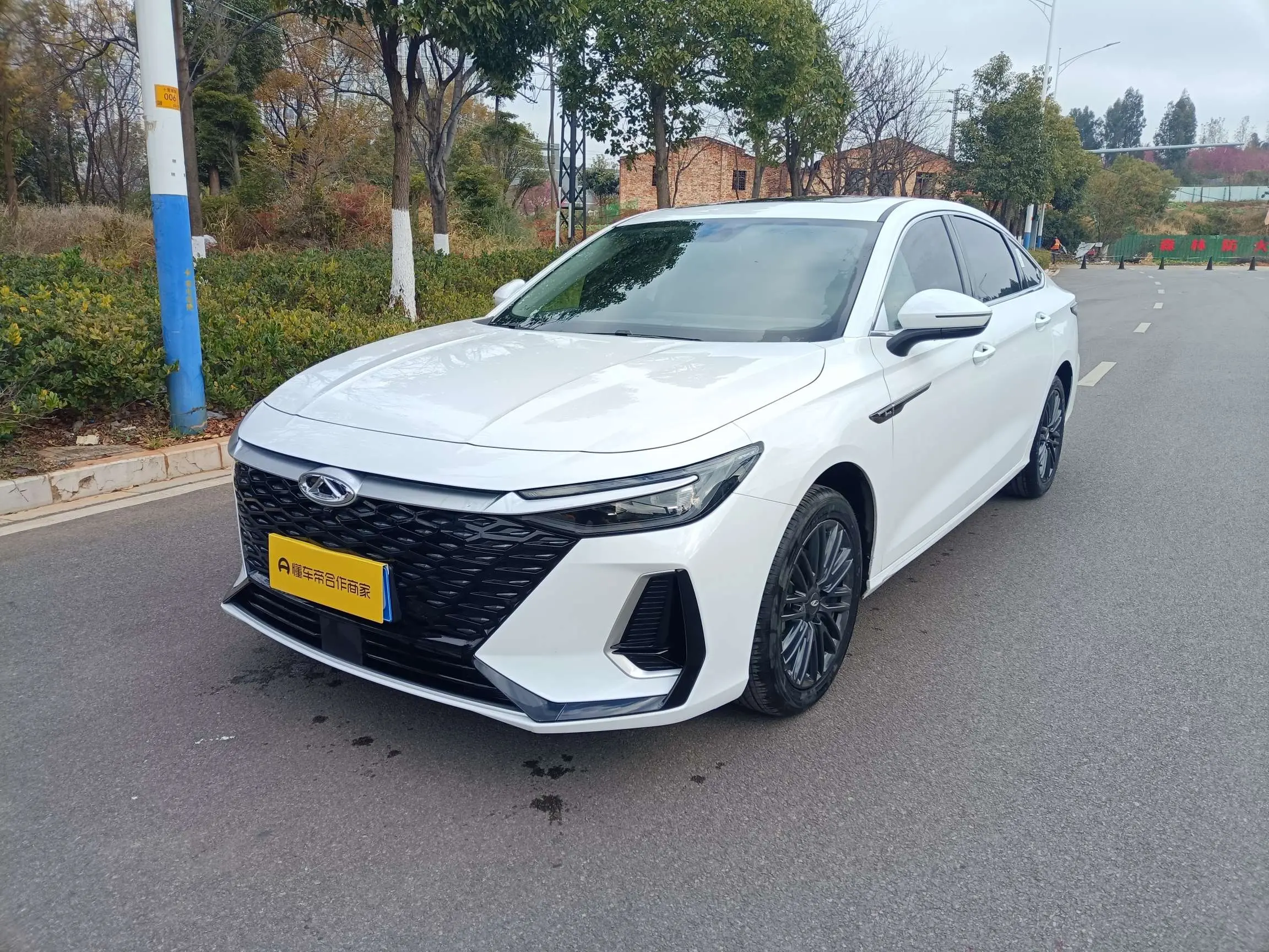 Chery Arrizo 8  из Китая