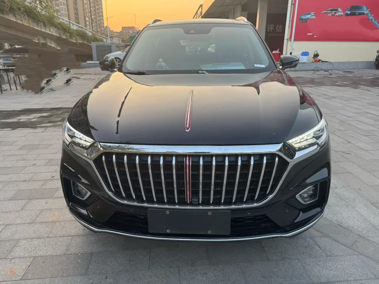 Hongqi HS5  из Китая