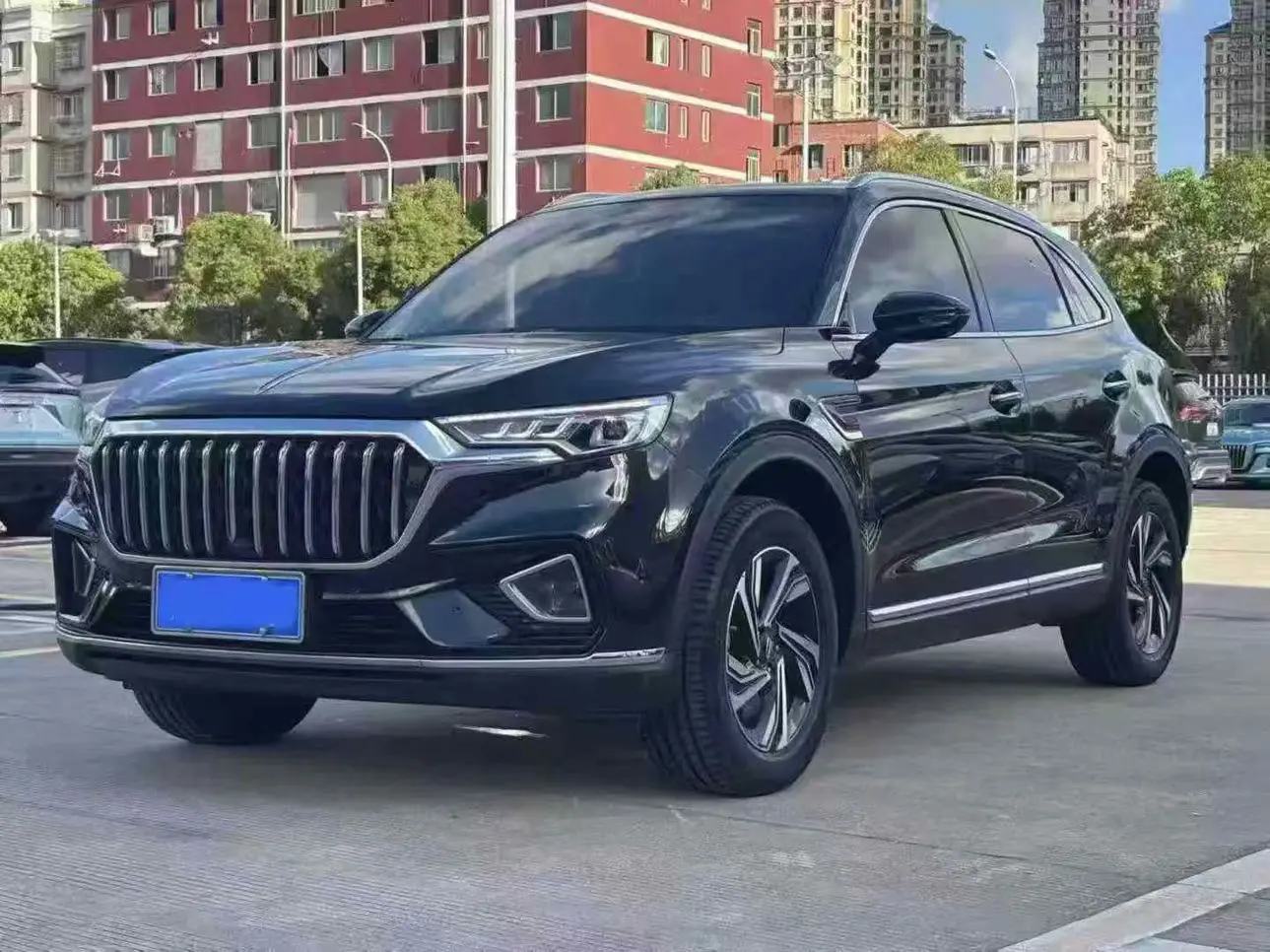 Hongqi HS5  из Китая