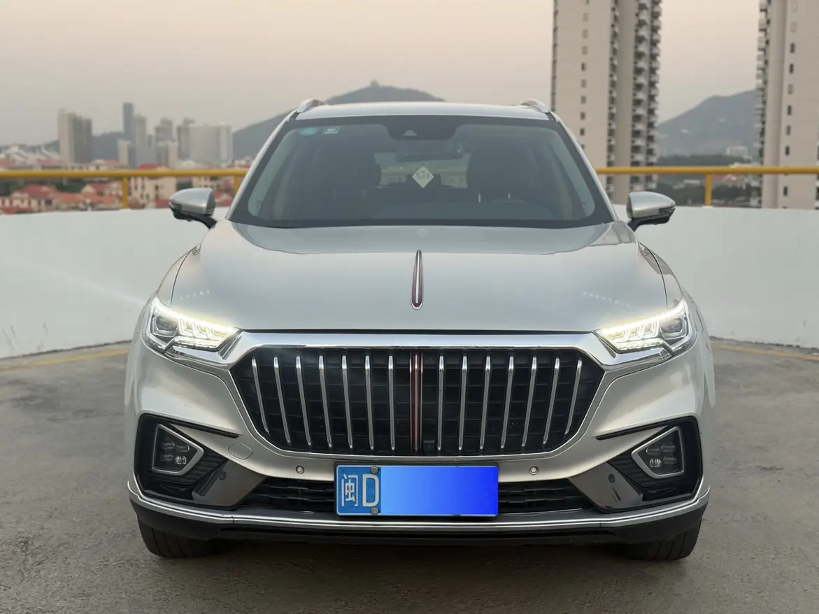 Hongqi HS5  из Китая