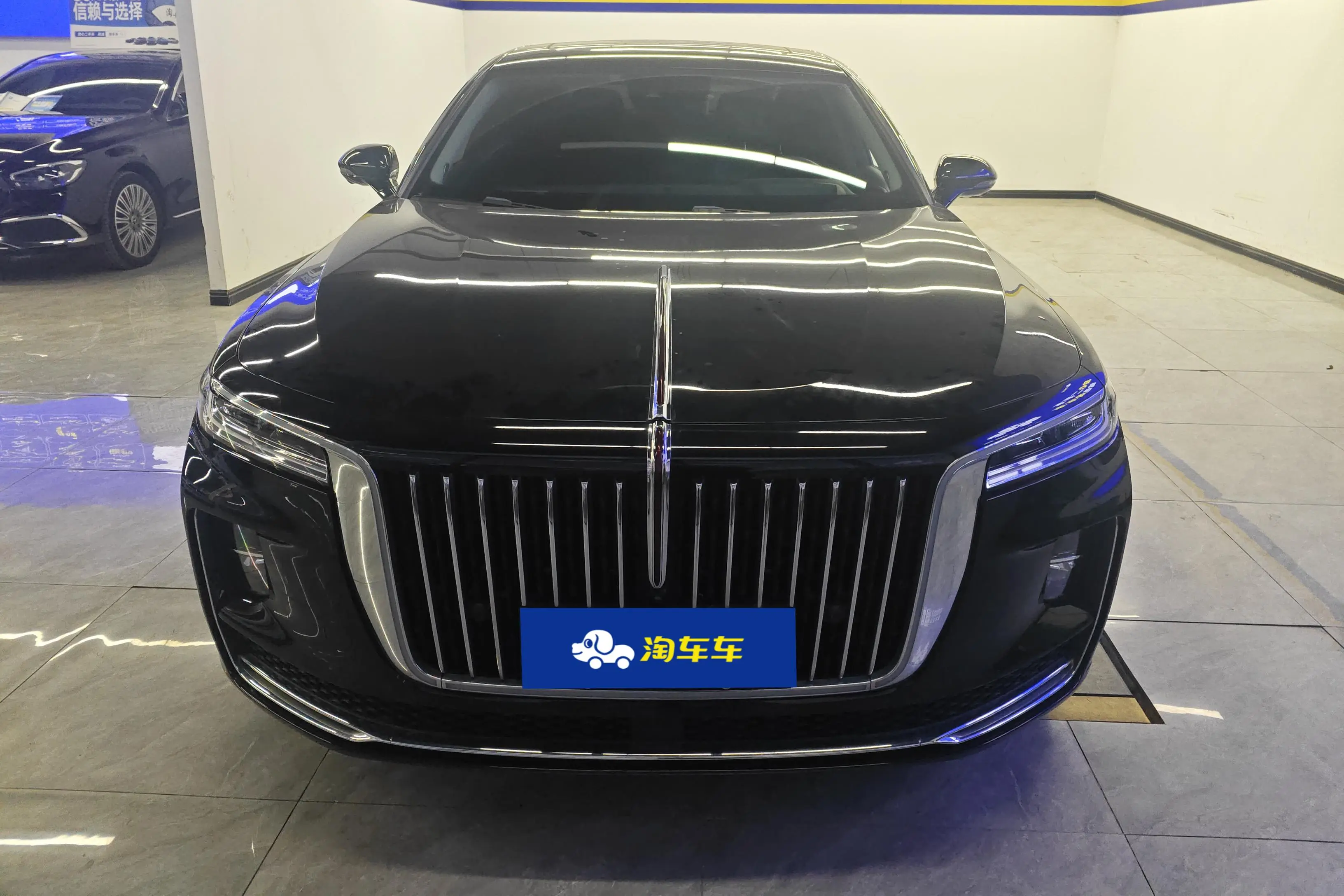 Hongqi H9  из Китая