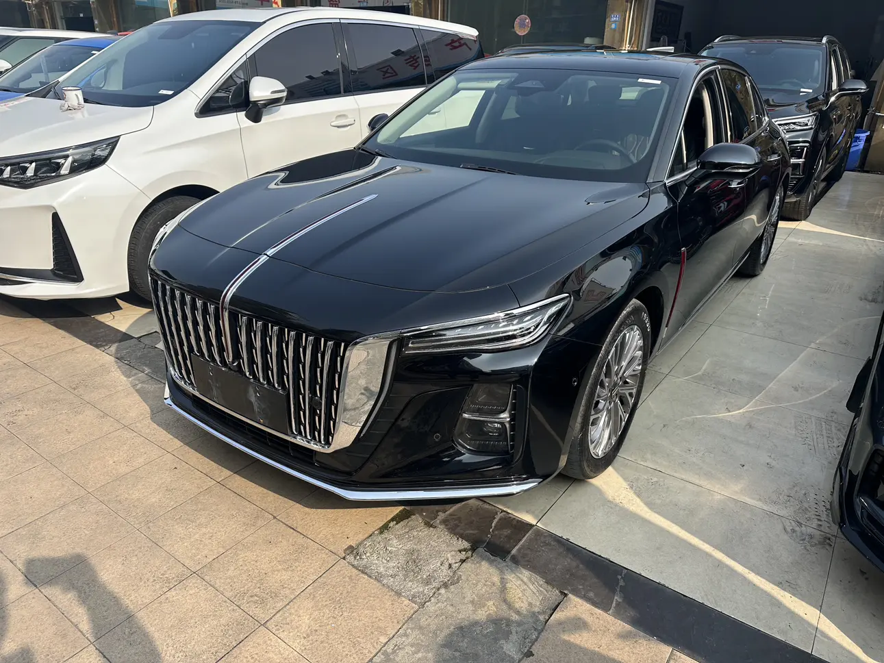 Hongqi H5  из Китая