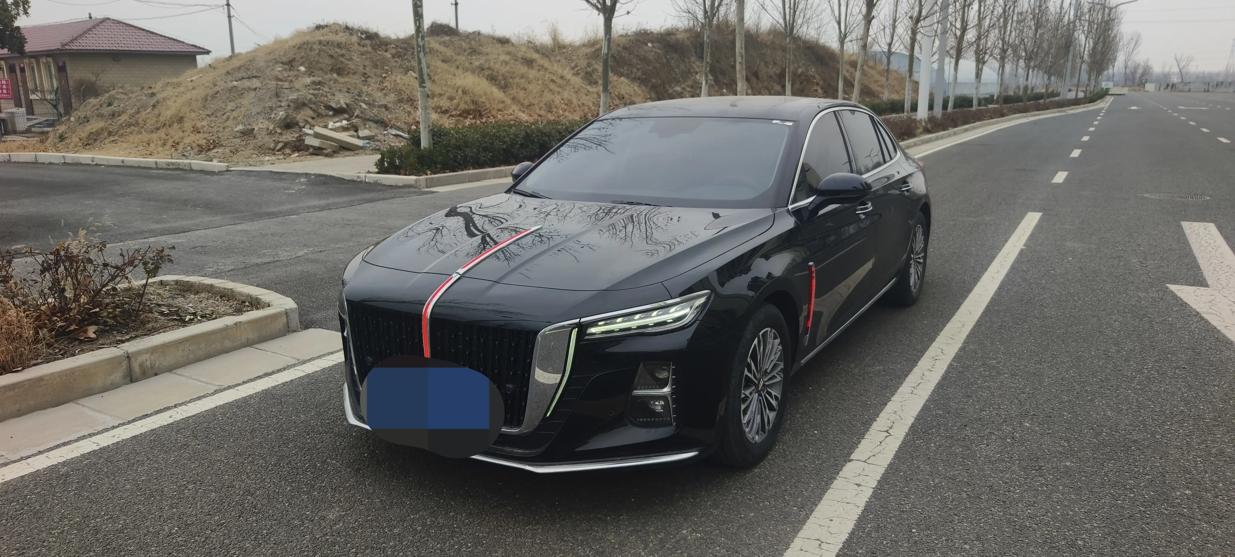 Hongqi H5  из Китая