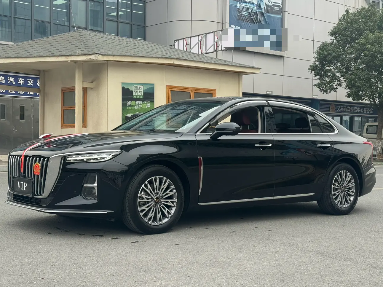 Hongqi H5  из Китая