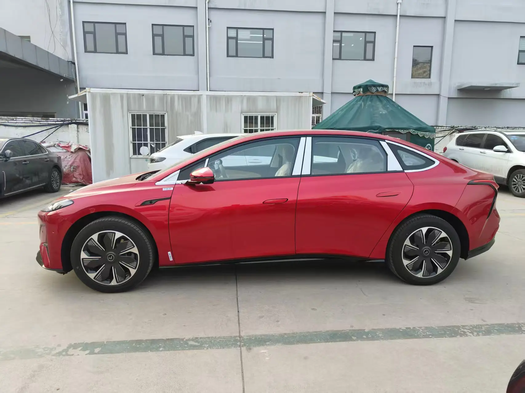 Hongqi Red Flag Tiangong 05  из Китая