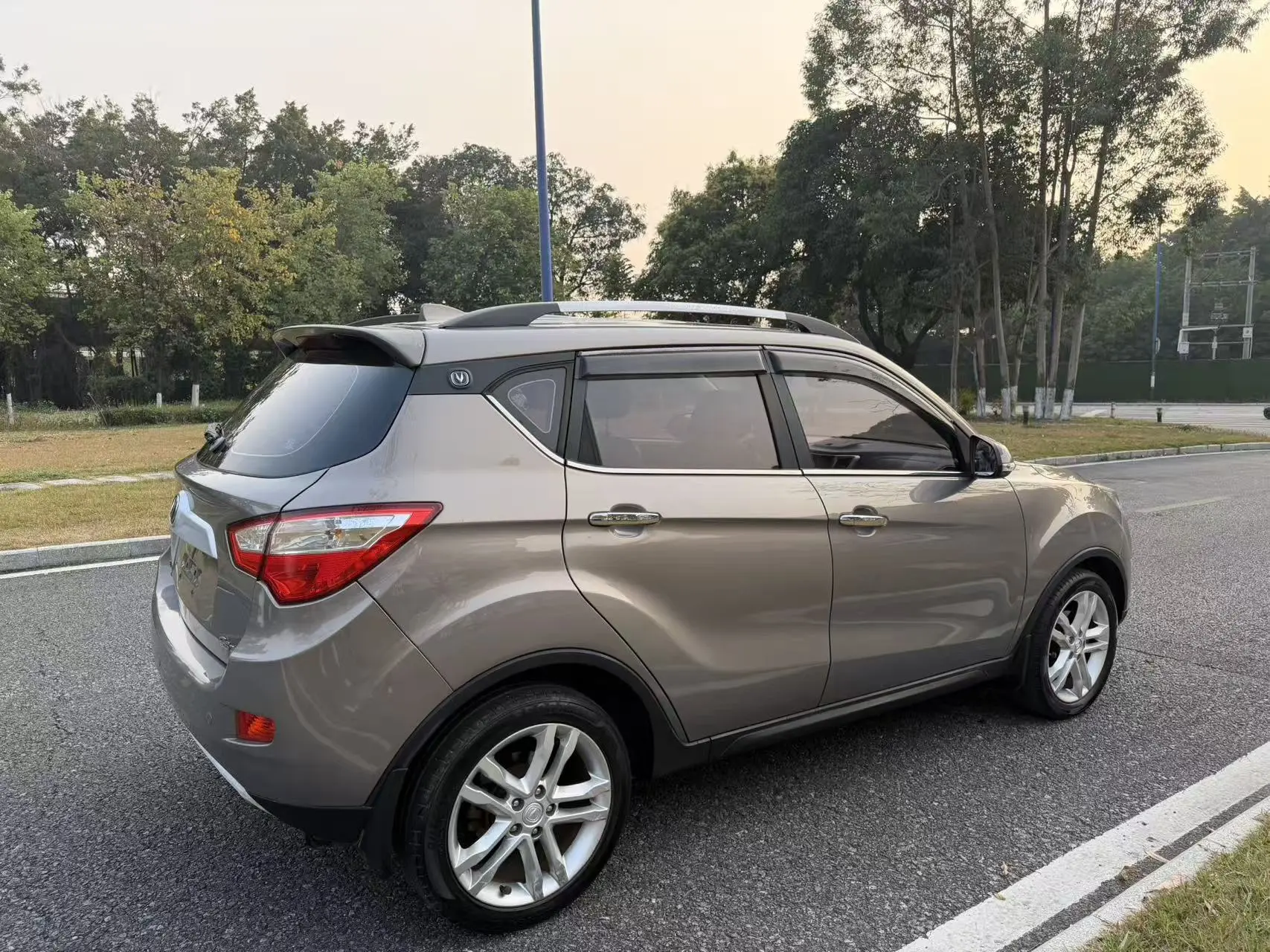 Changan CS35  из Китая