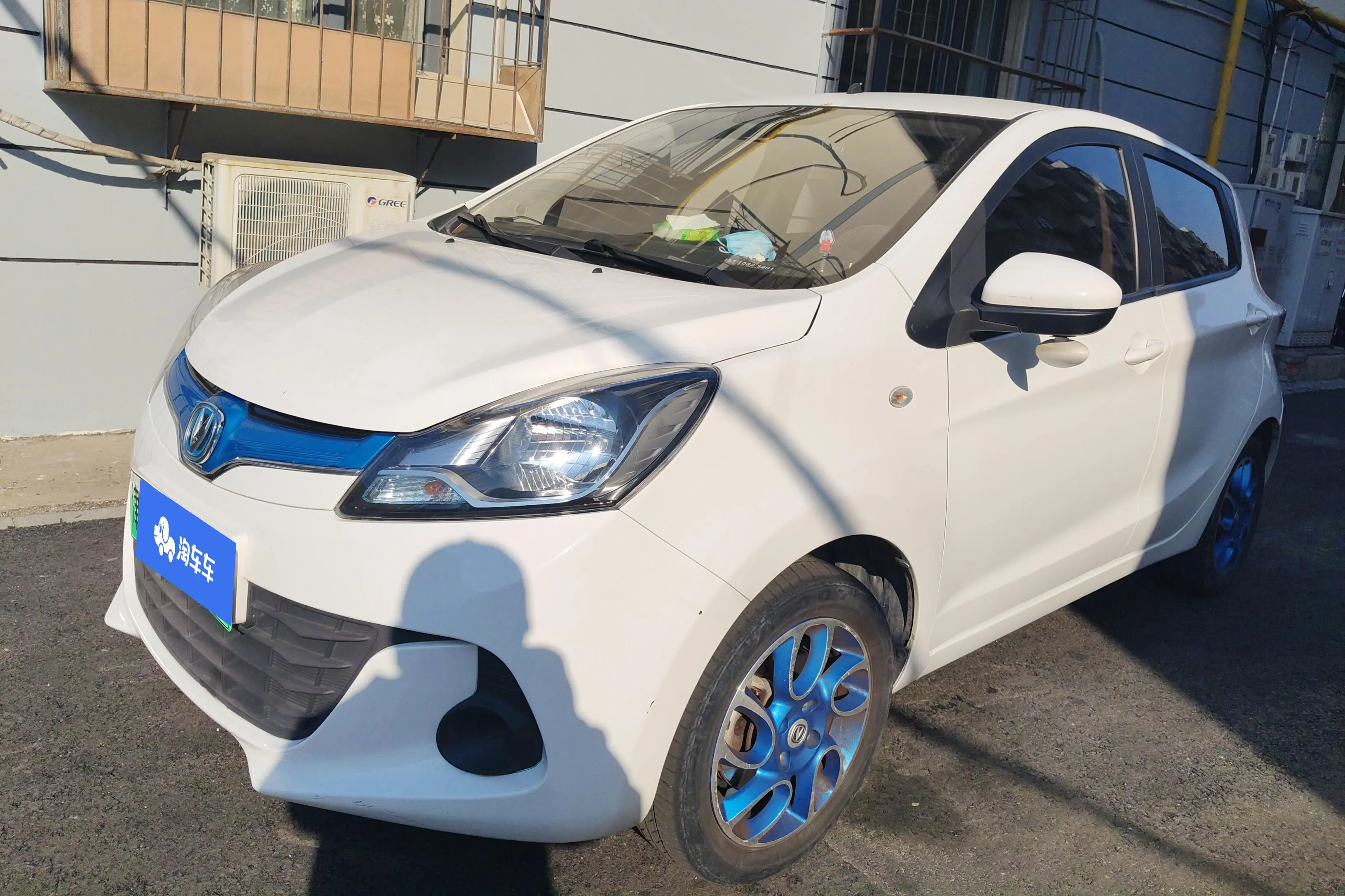 Changan Benben EV  из Китая