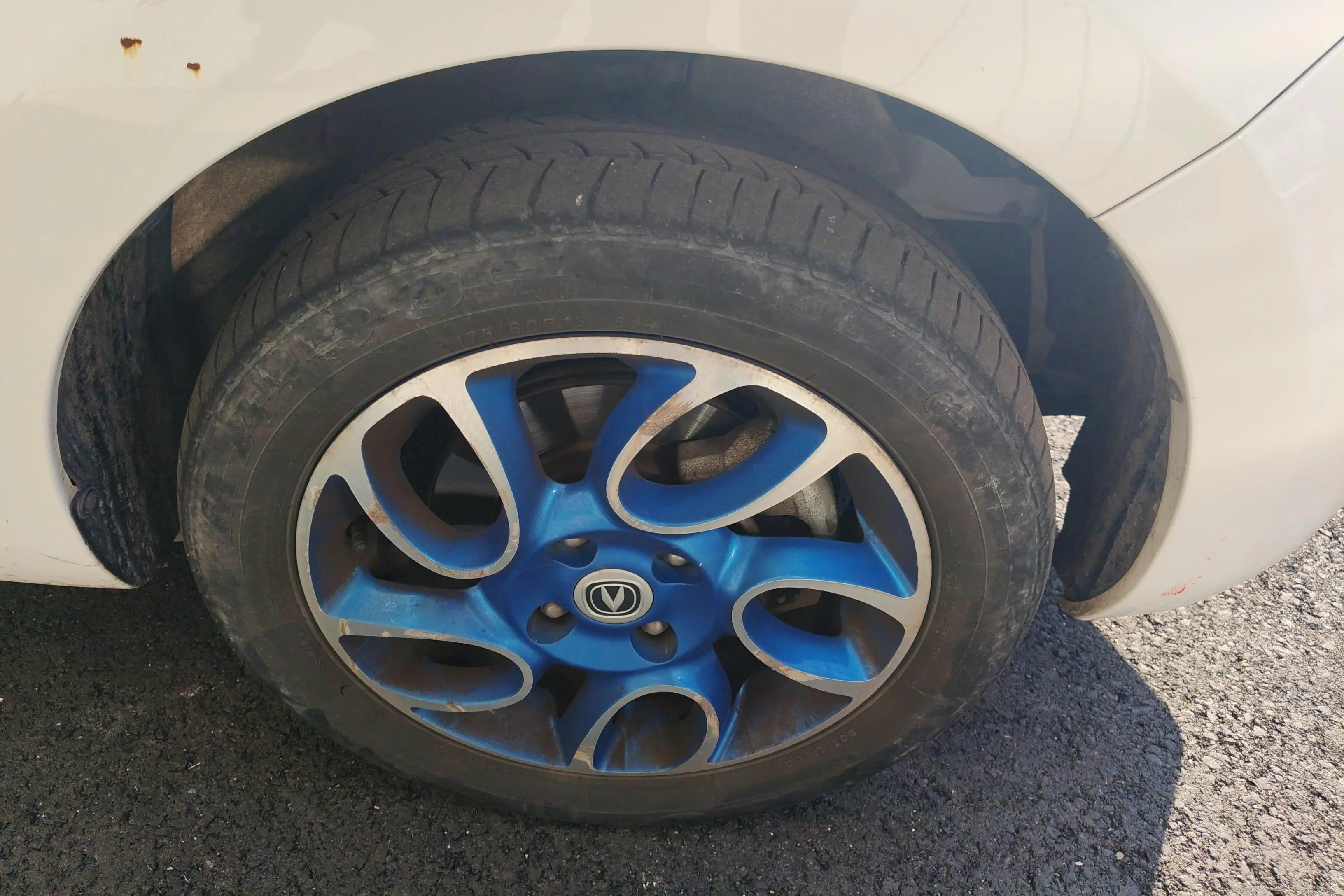 Changan Benben EV  из Китая