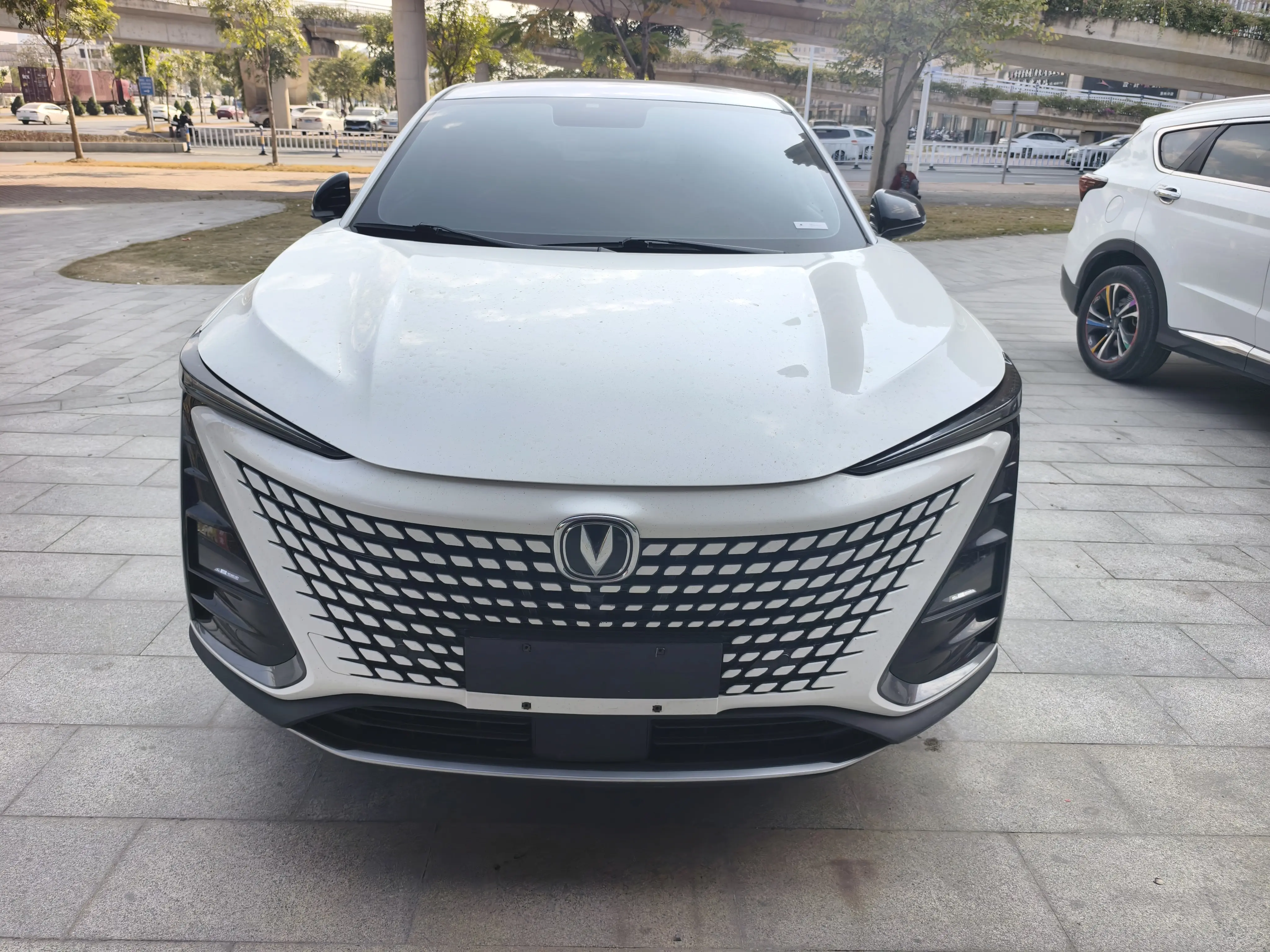 Changan UNI-T  из Китая