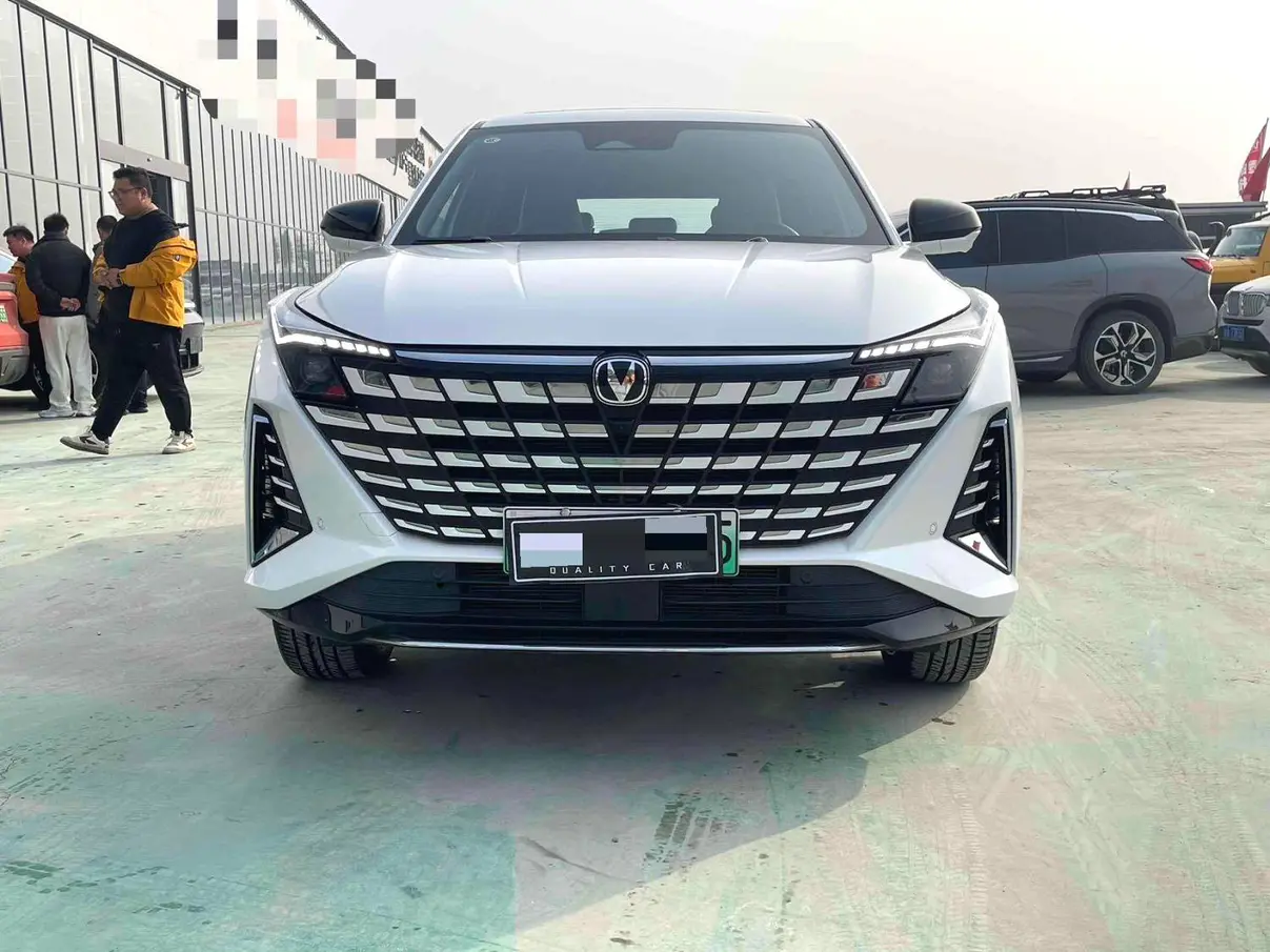 Changan UNI-Z PHEV  из Китая