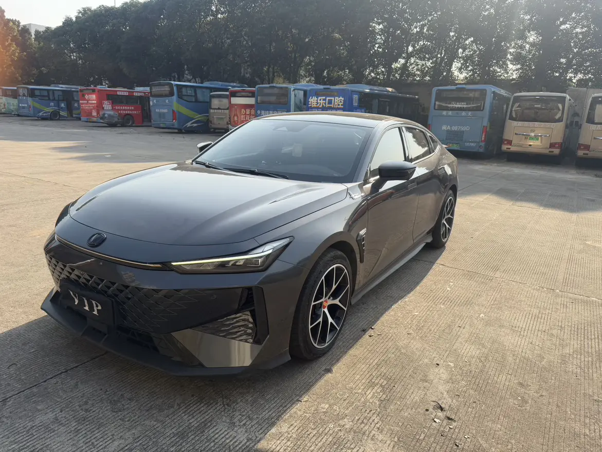 Changan UNI-V  из Китая