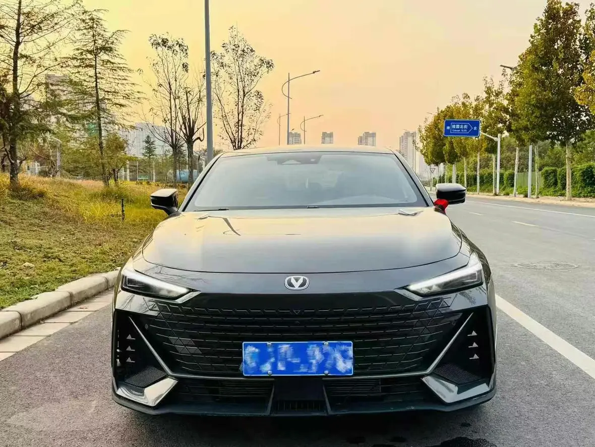 Changan UNI-V  из Китая