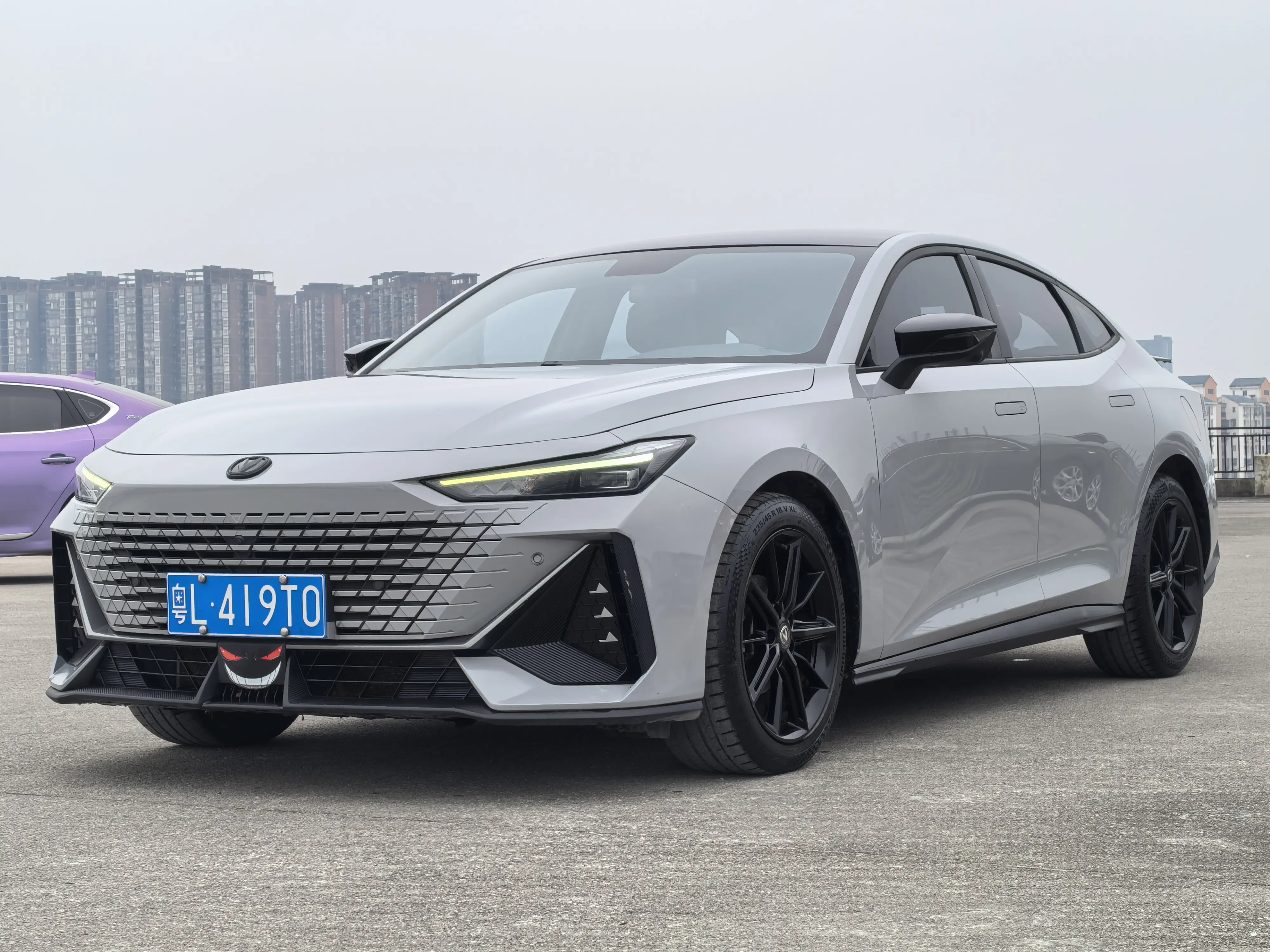 Changan UNI-V  из Китая