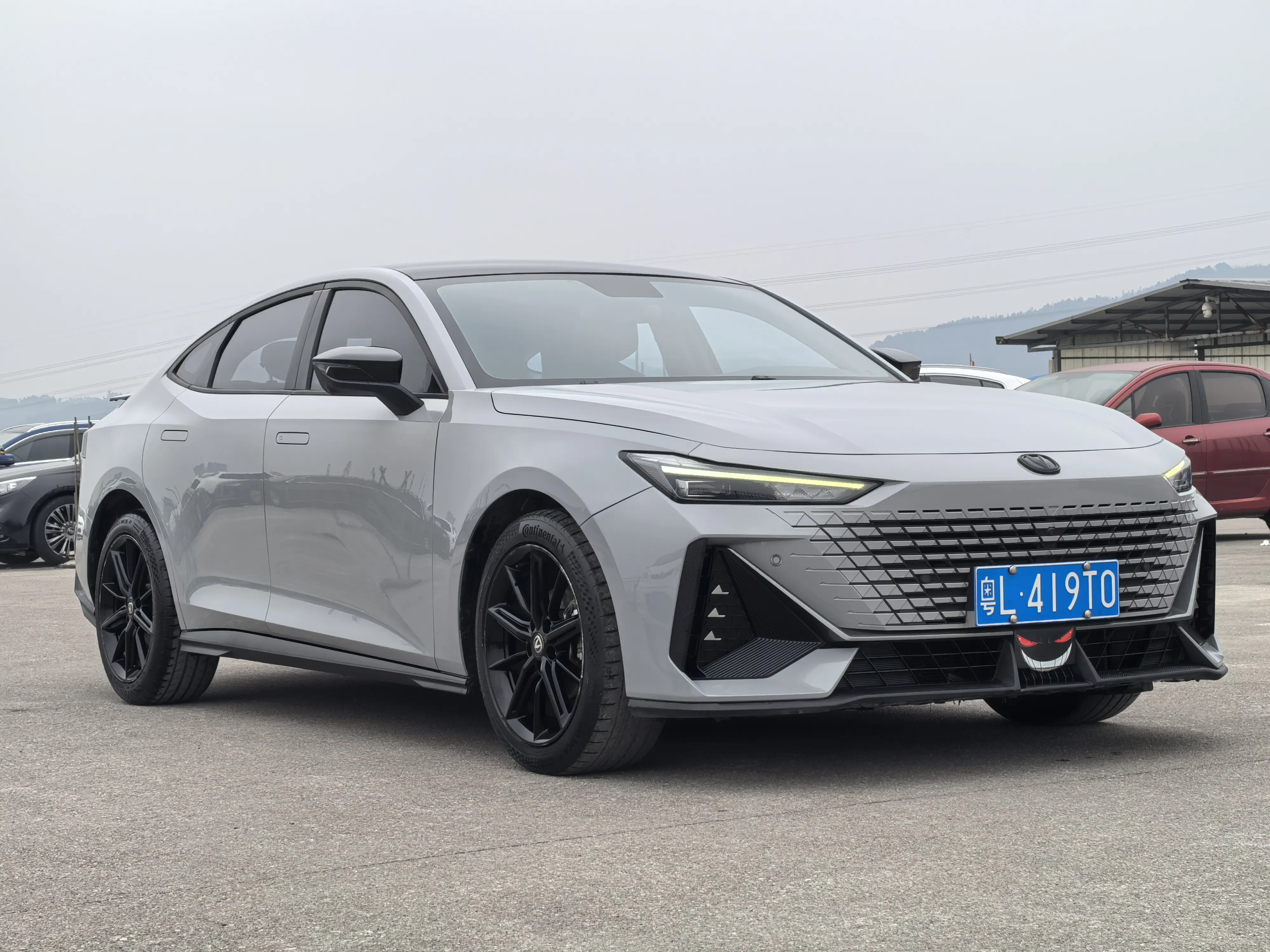 Changan UNI-V  из Китая