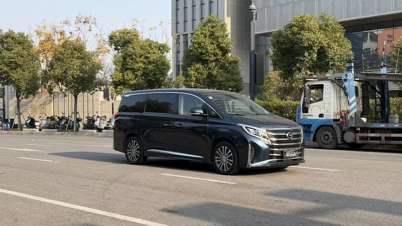 GAC Trumpchi M8  из Китая