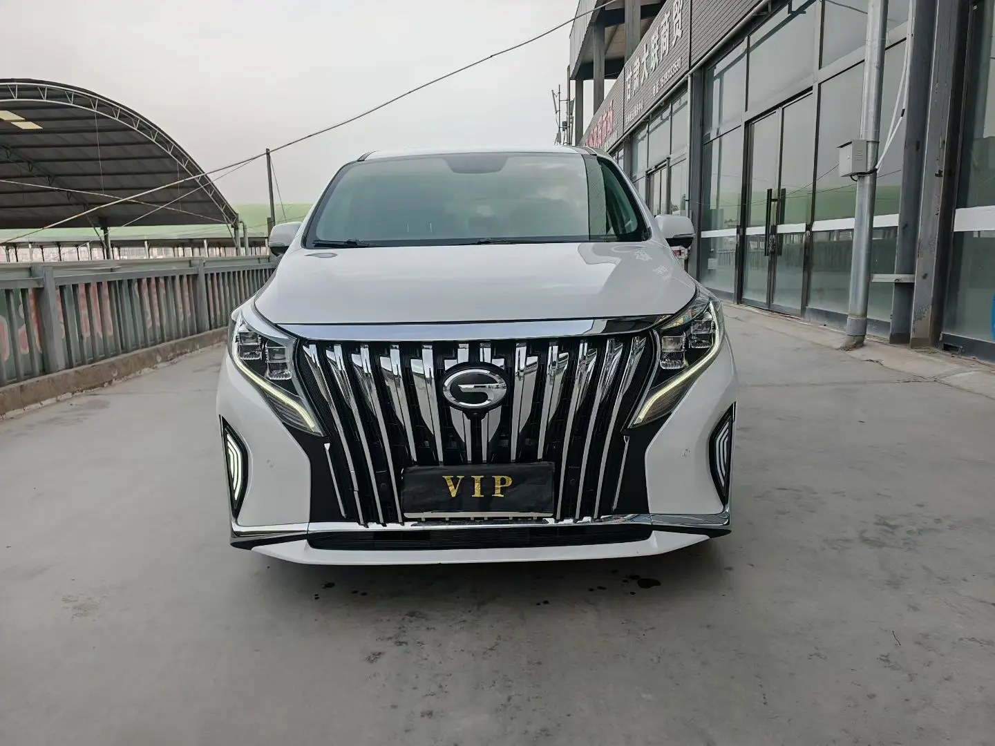 GAC Trumpchi M8  из Китая