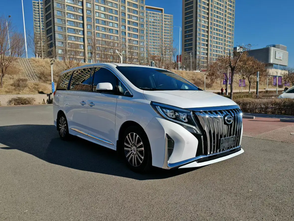 GAC Trumpchi M8  из Китая