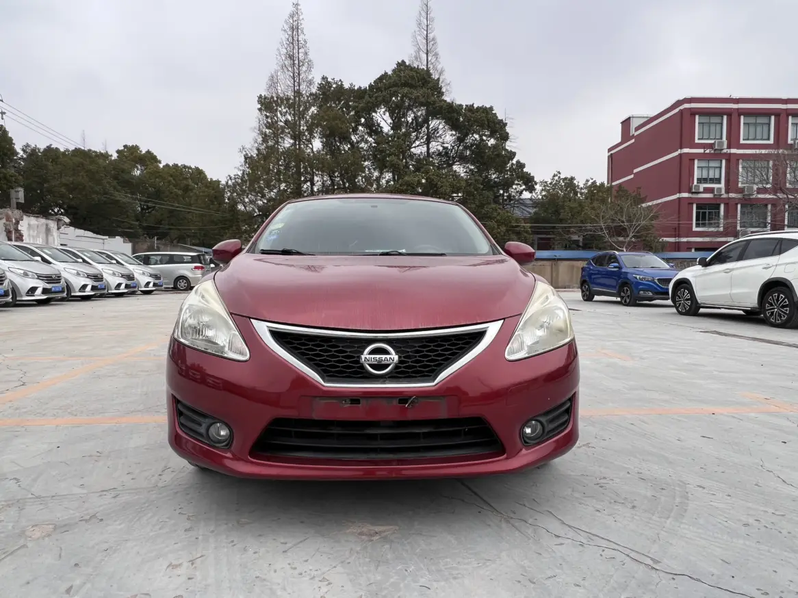 Nissan Tiida  из Китая
