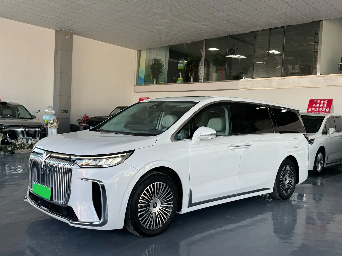 Voyah Lantu Dreamer PHEV  из Китая