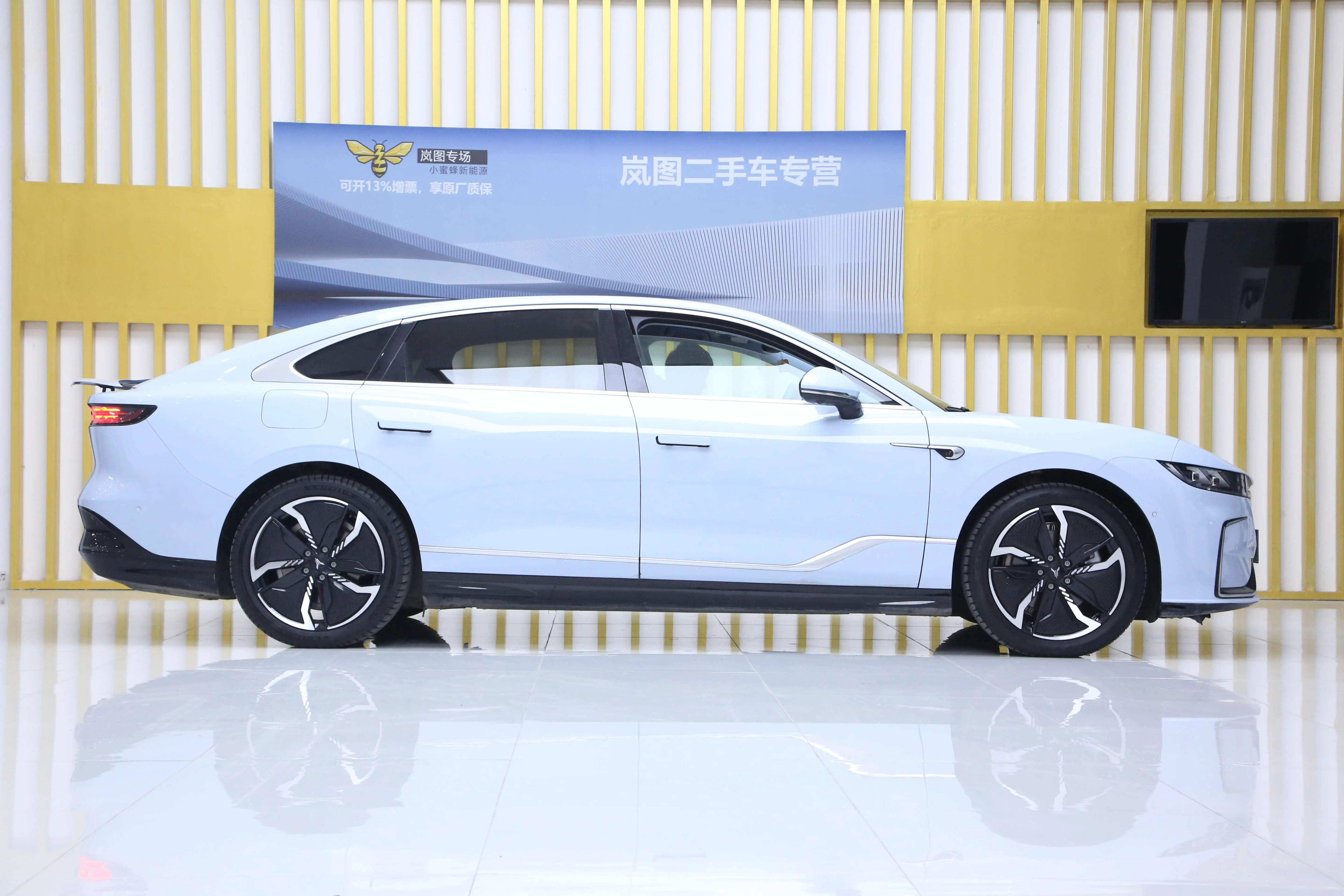 Voyah Passion EV  из Китая