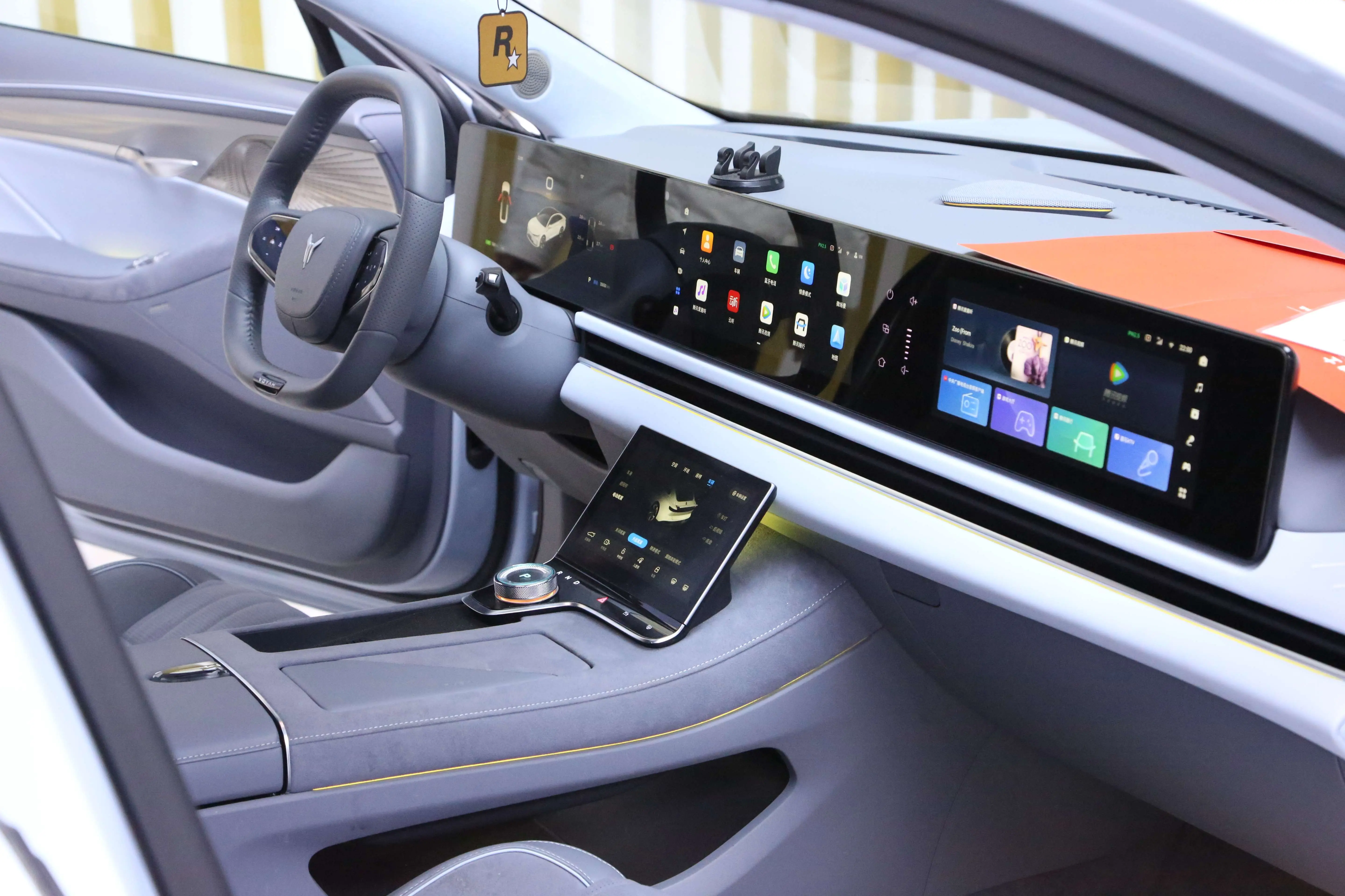 Voyah Passion EV  из Китая