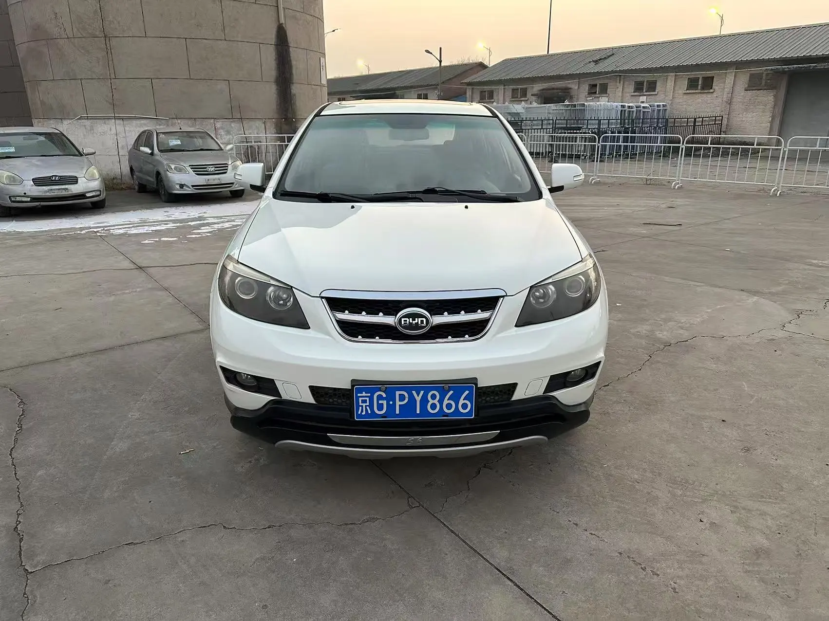 BYD S6  из Китая