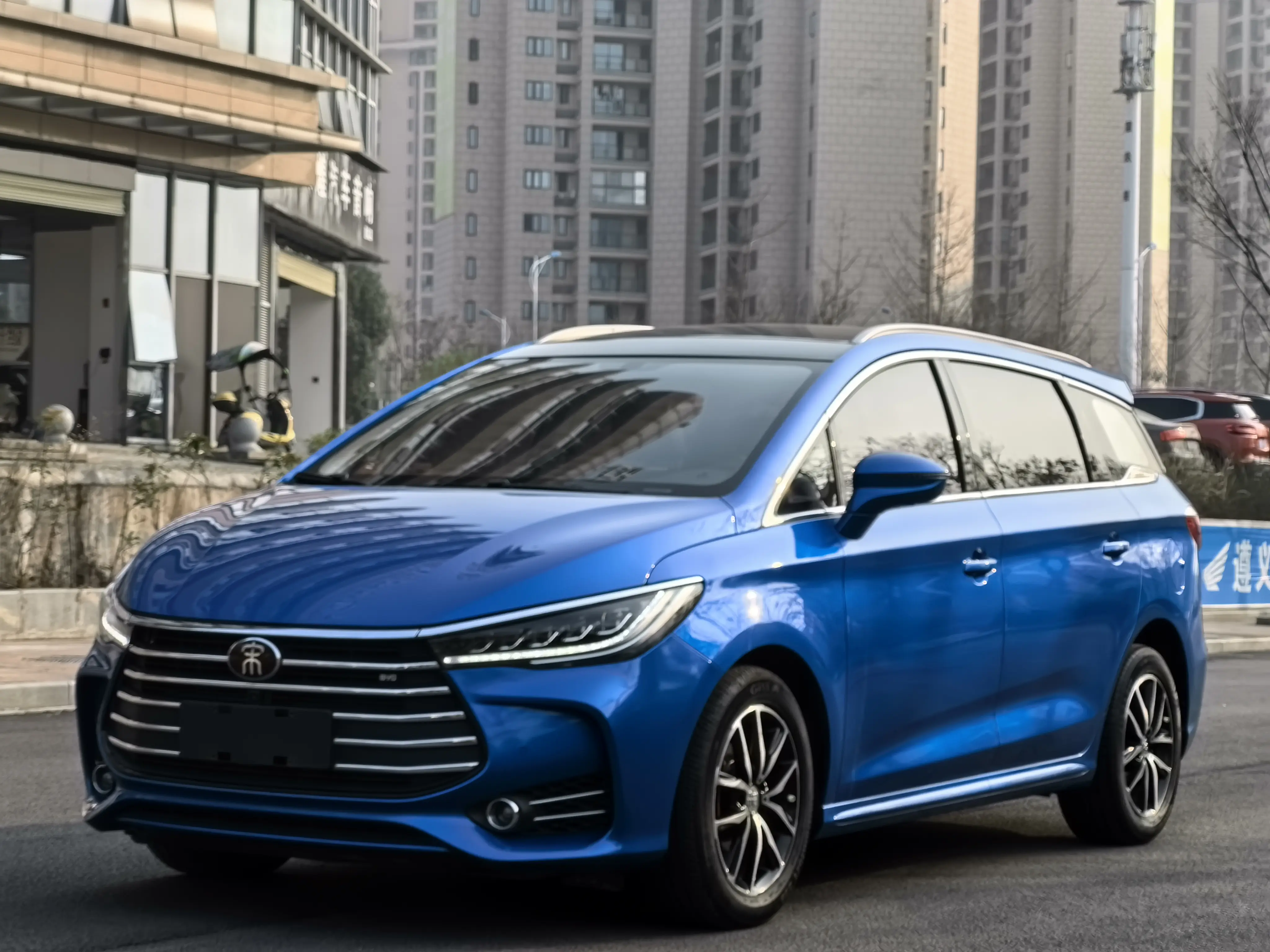 BYD Song MAX  из Китая