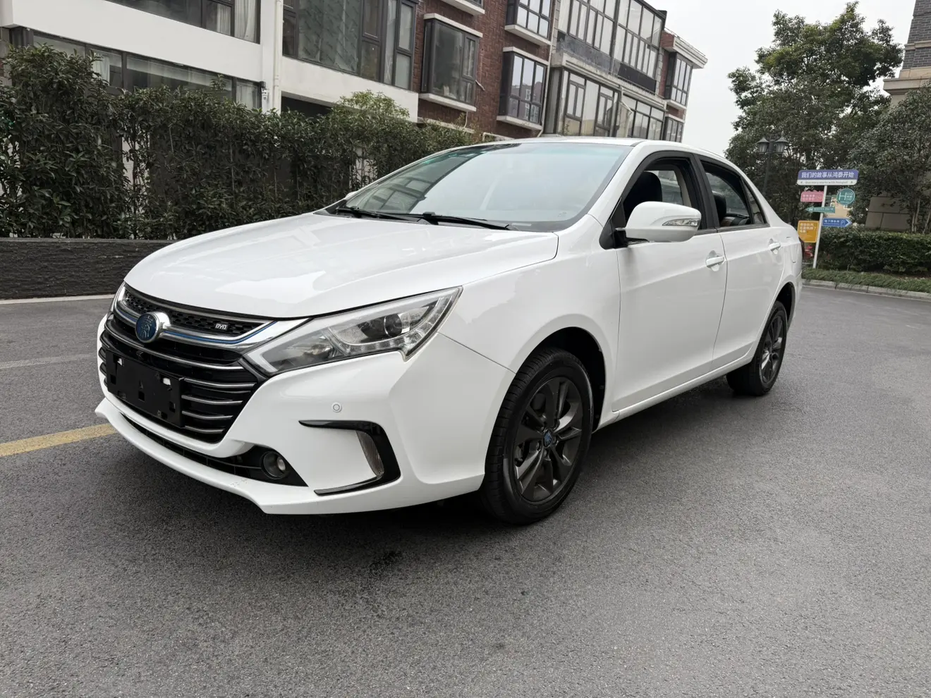 BYD Qin DM  из Китая