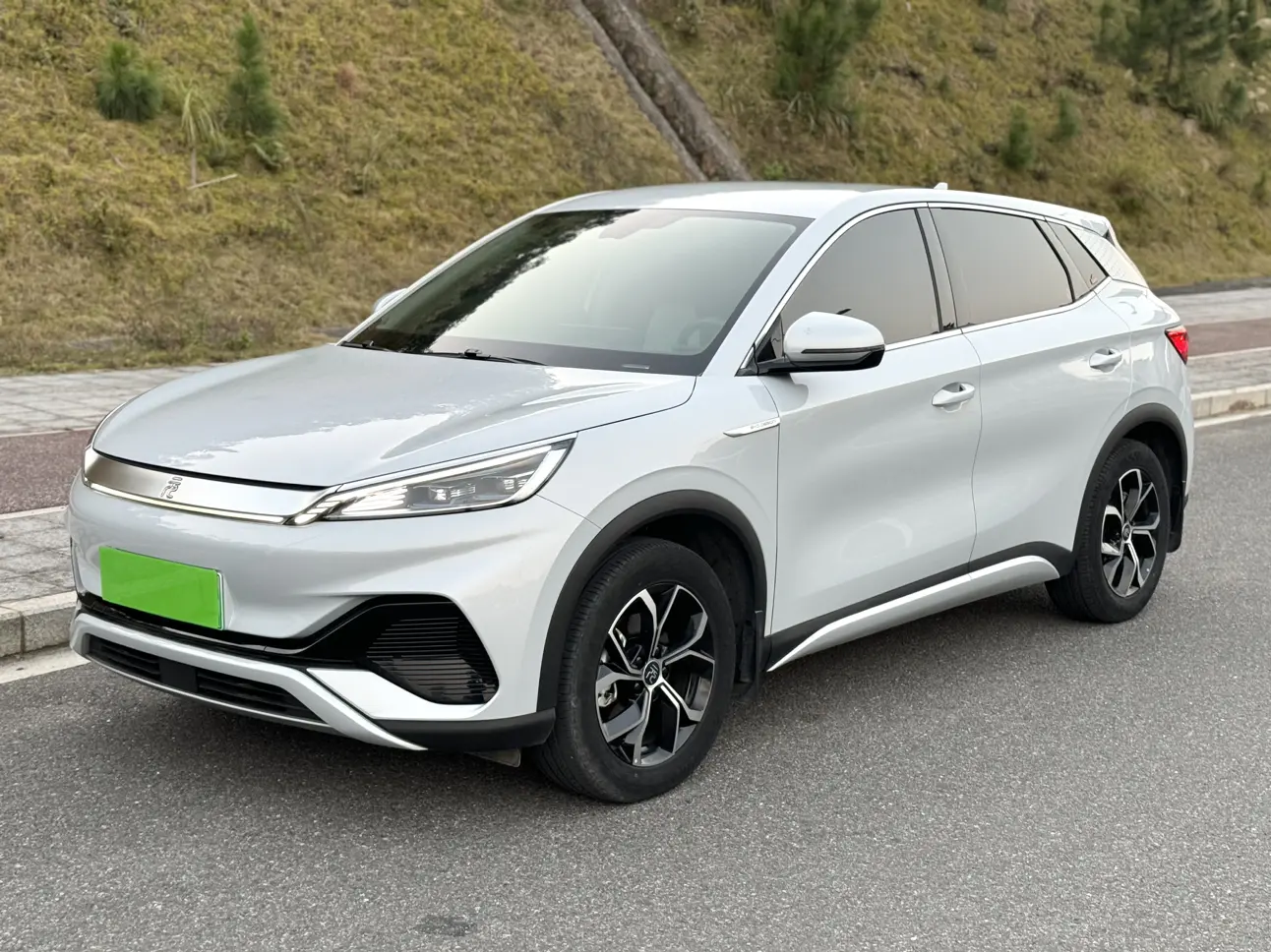 BYD Yuan PLUS  из Китая