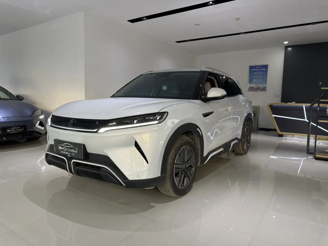 BYD Yuan UP  из Китая