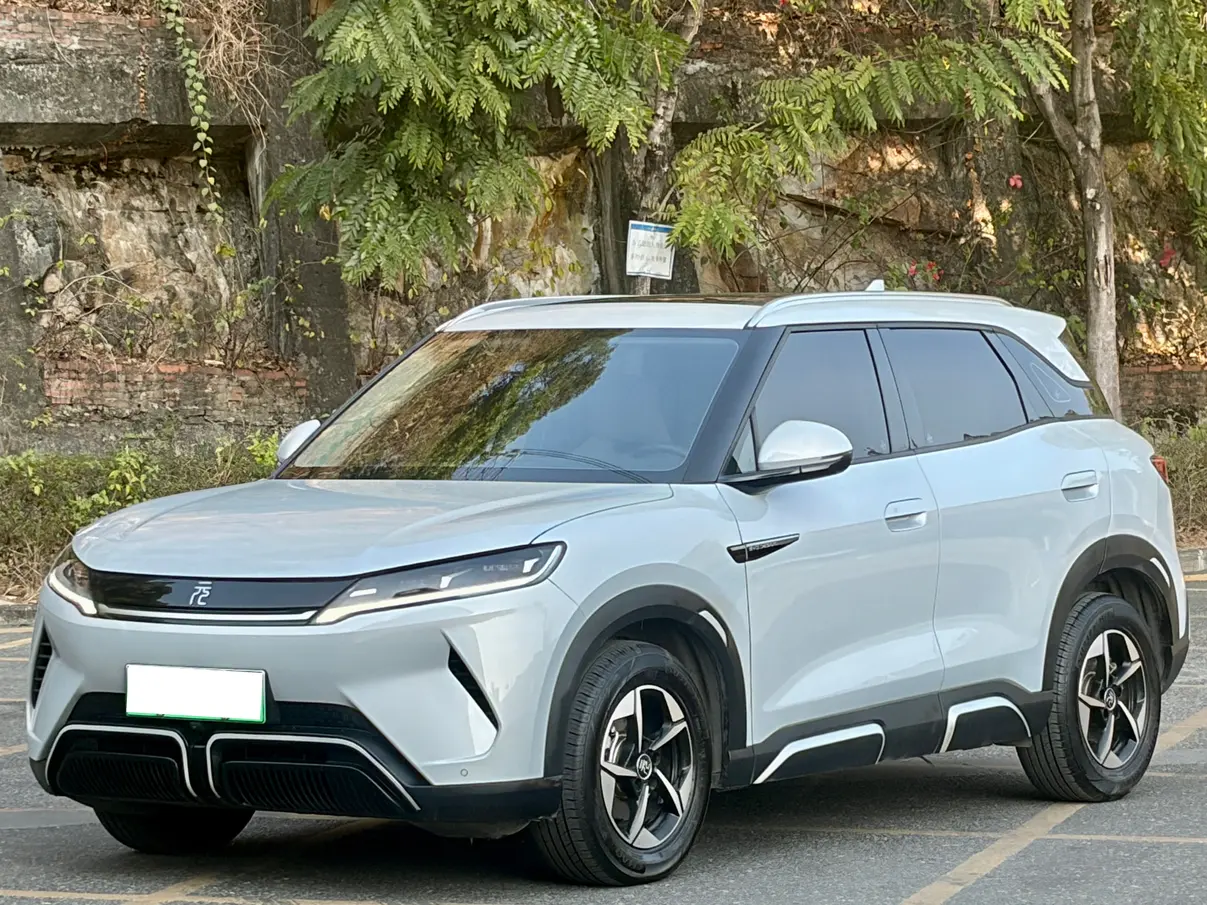 BYD Yuan UP  из Китая