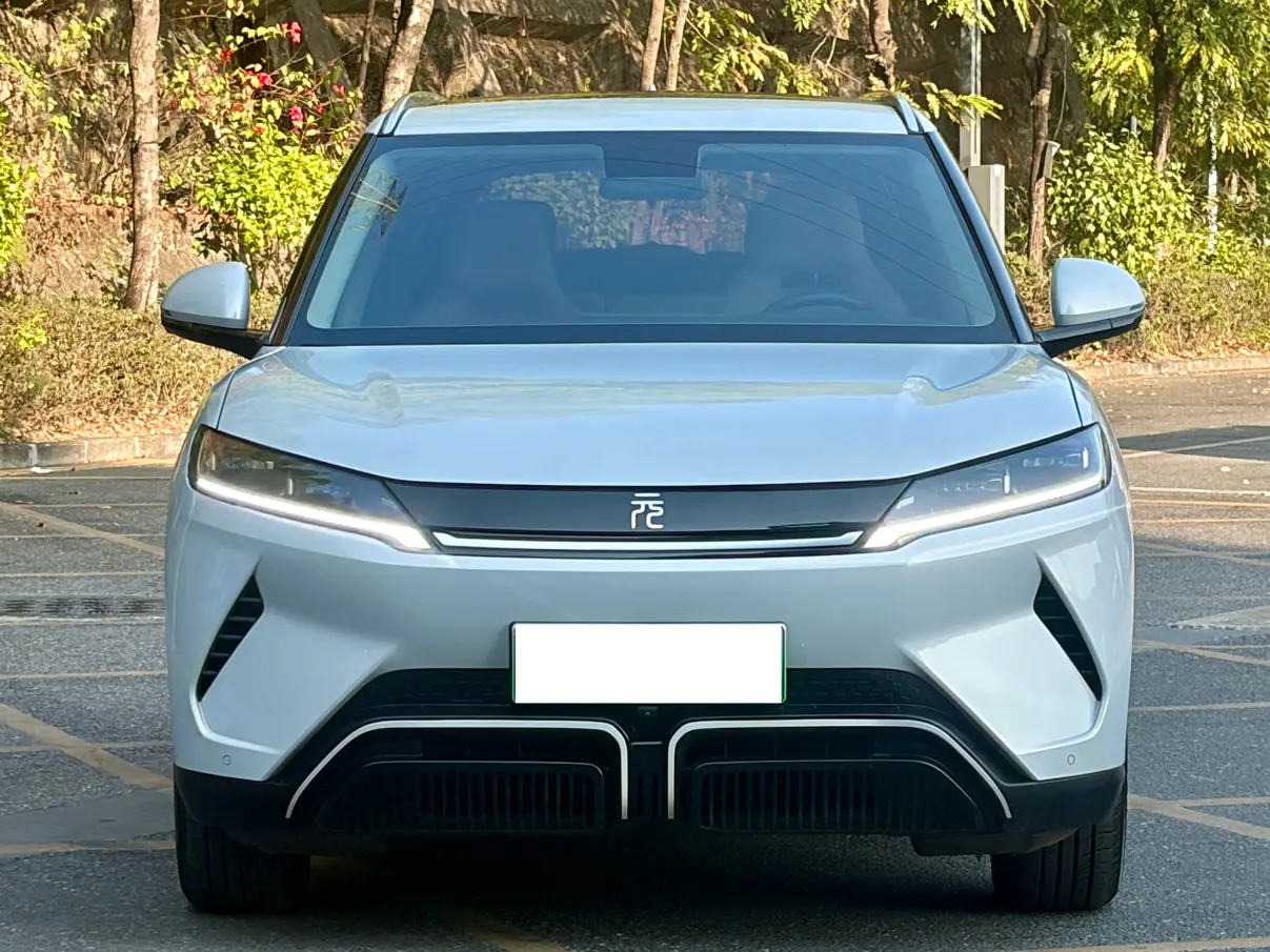 BYD Yuan UP  из Китая