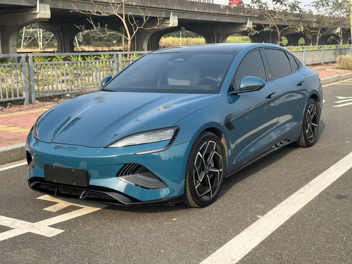 BYD Seal  из Китая