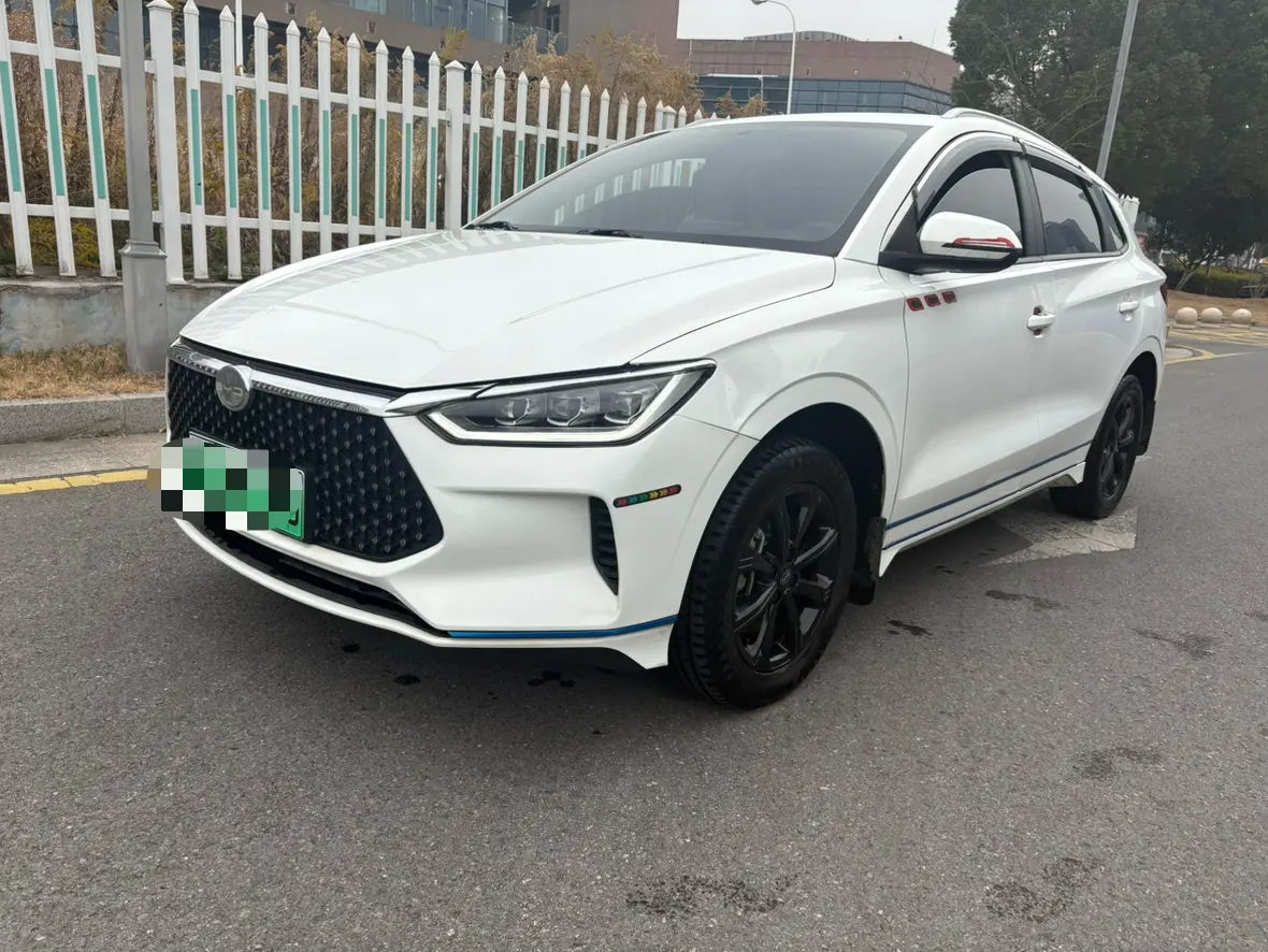 BYD e2  из Китая