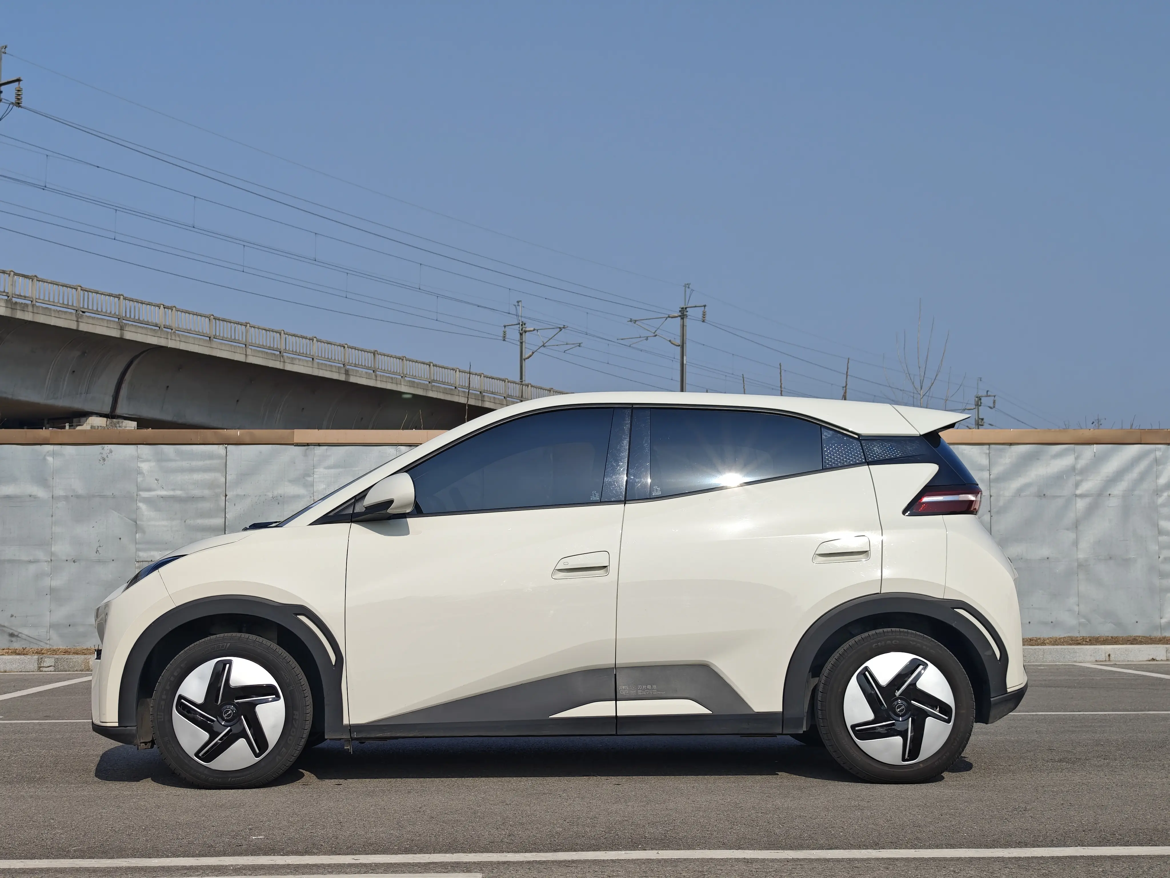 BYD Seagull  из Китая