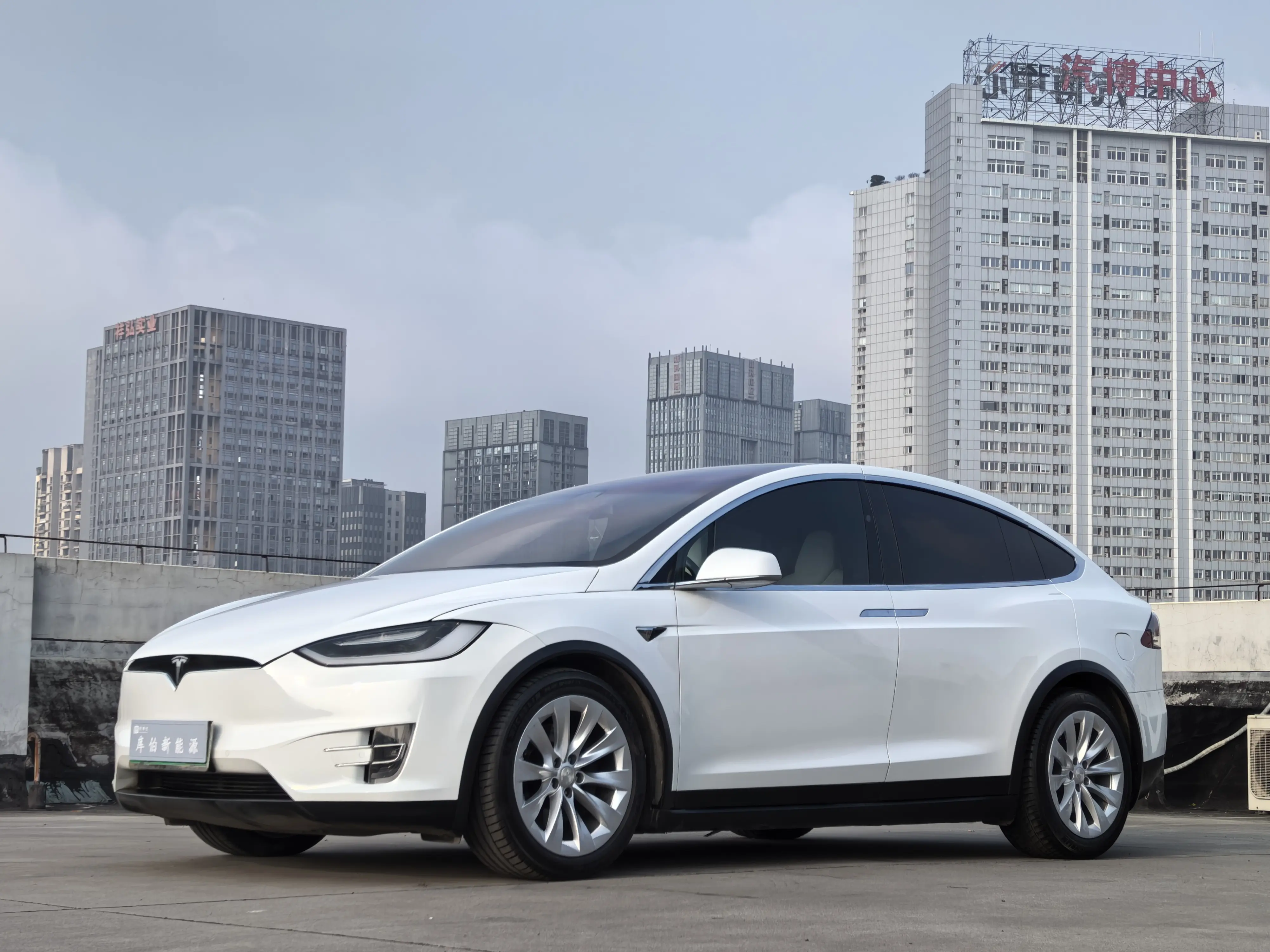 Tesla Model X  из Китая